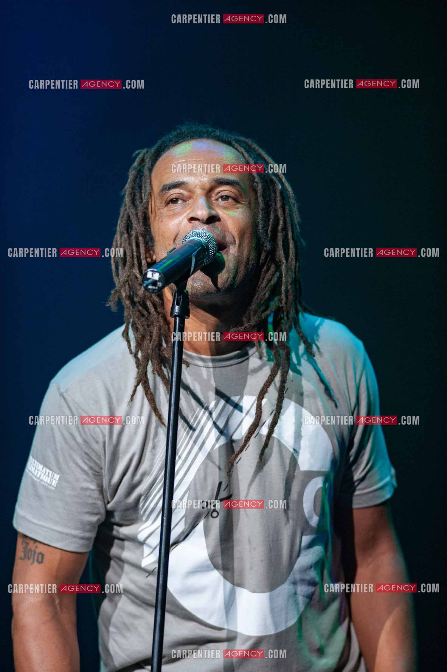 Grand concert au Zénith de Paris “ ULTIMATUM PLANETE ZÉNITH “ le 22 Nov 2009. Le chanteur Yannick Noah.                                    ( Exclusif )