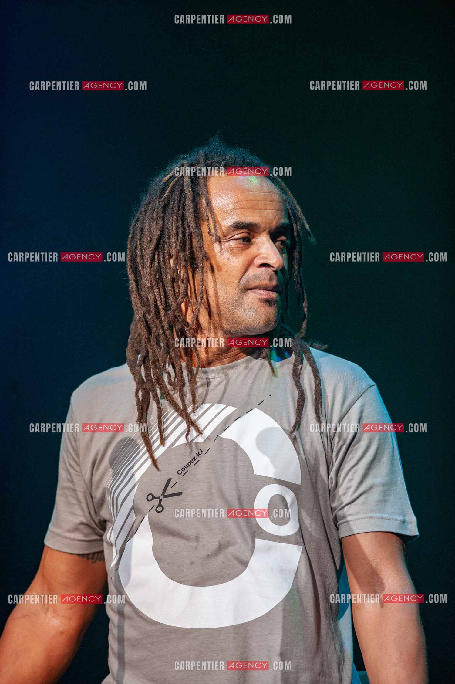 Grand concert au Zénith de Paris “ ULTIMATUM PLANETE ZÉNITH “ le 22 Nov 2009. Le chanteur Yannick Noah.                                    ( Exclusif )