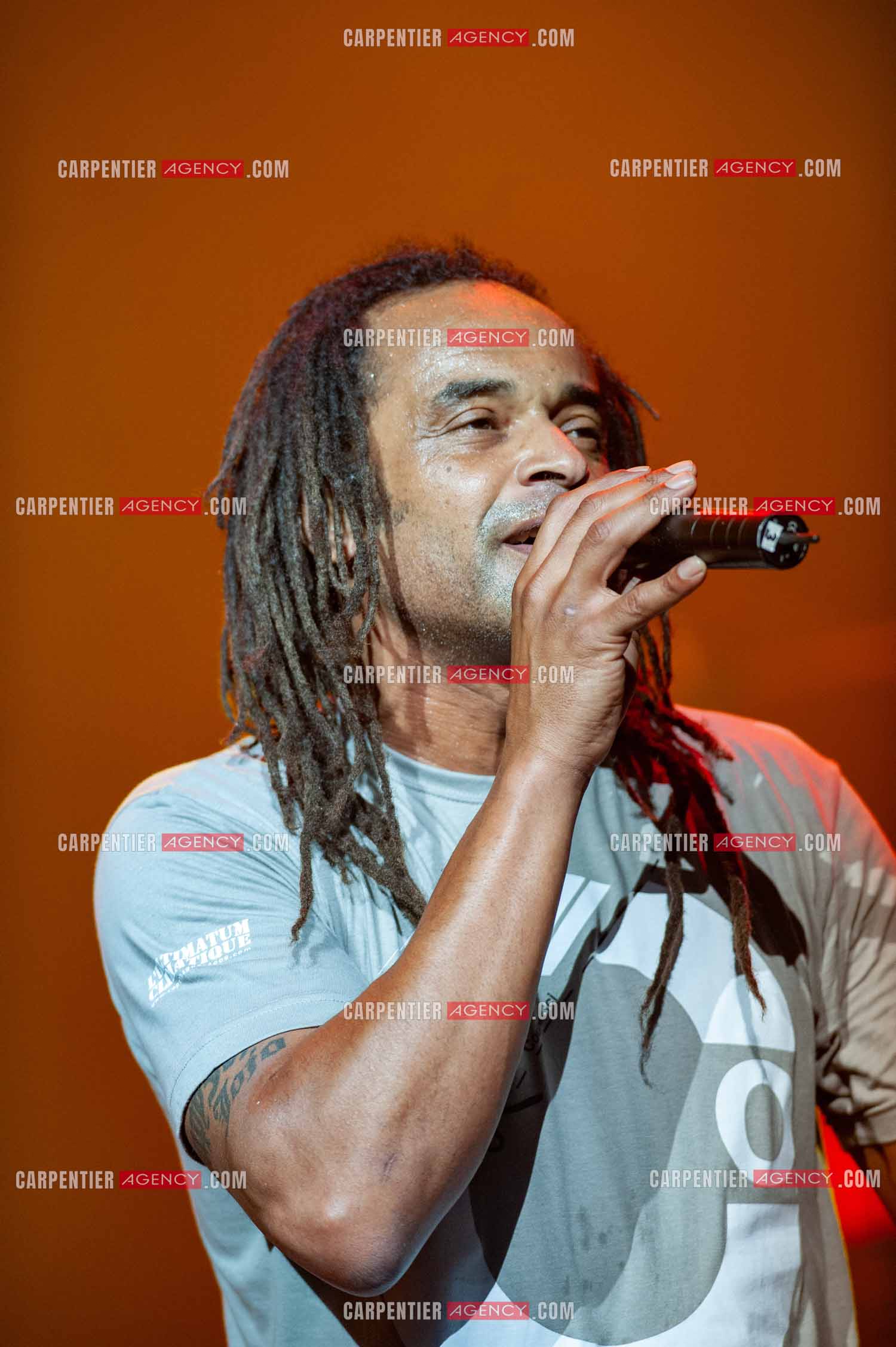 Grand concert au Zénith de Paris “ ULTIMATUM PLANETE ZÉNITH “ le 22 Nov 2009. Le chanteur Yannick Noah.                                    ( Exclusif )