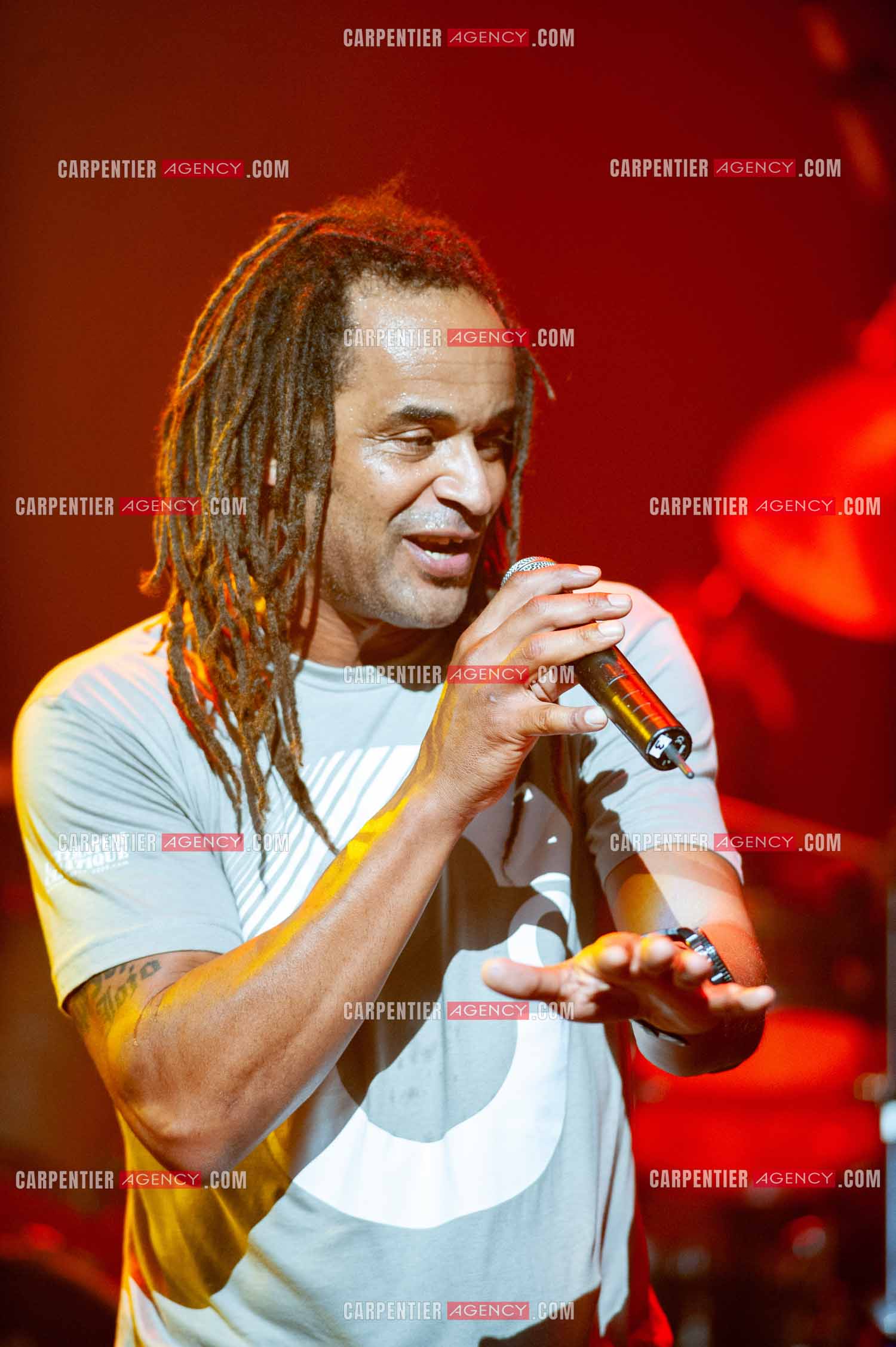 Grand concert au Zénith de Paris “ ULTIMATUM PLANETE ZÉNITH “ le 22 Nov 2009. Le chanteur Yannick Noah.                                    ( Exclusif )