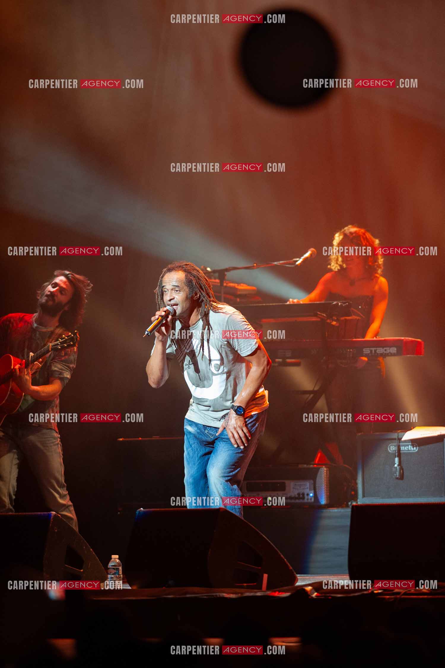 Grand concert au Zénith de Paris “ ULTIMATUM PLANETE ZÉNITH “ le 22 Nov 2009. Le chanteur Yannick Noah.                                    ( Exclusif )