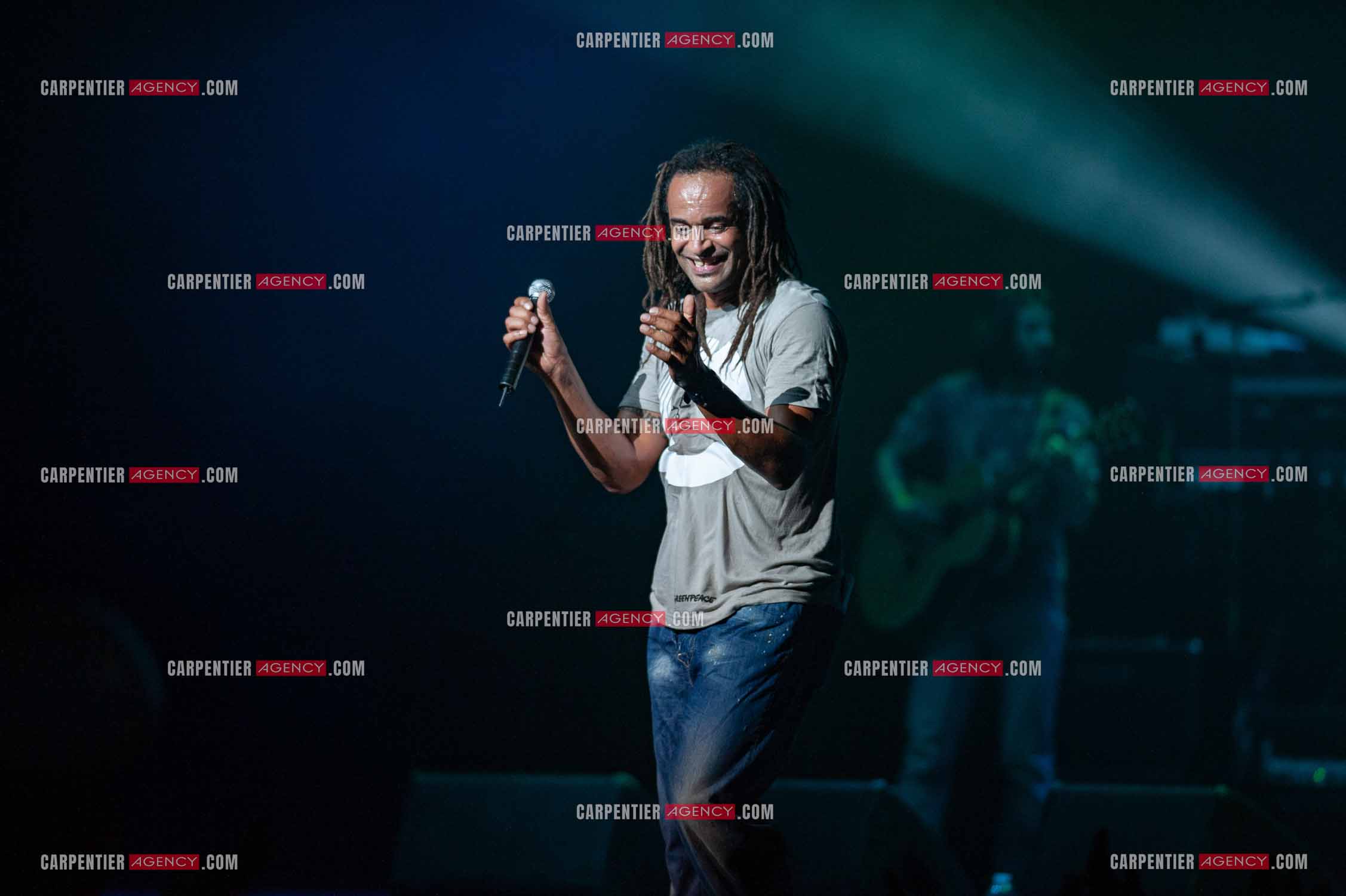 Grand concert au Zénith de Paris “ ULTIMATUM PLANETE ZÉNITH “ le 22 Nov 2009. Le chanteur Yannick Noah.                                    ( Exclusif )