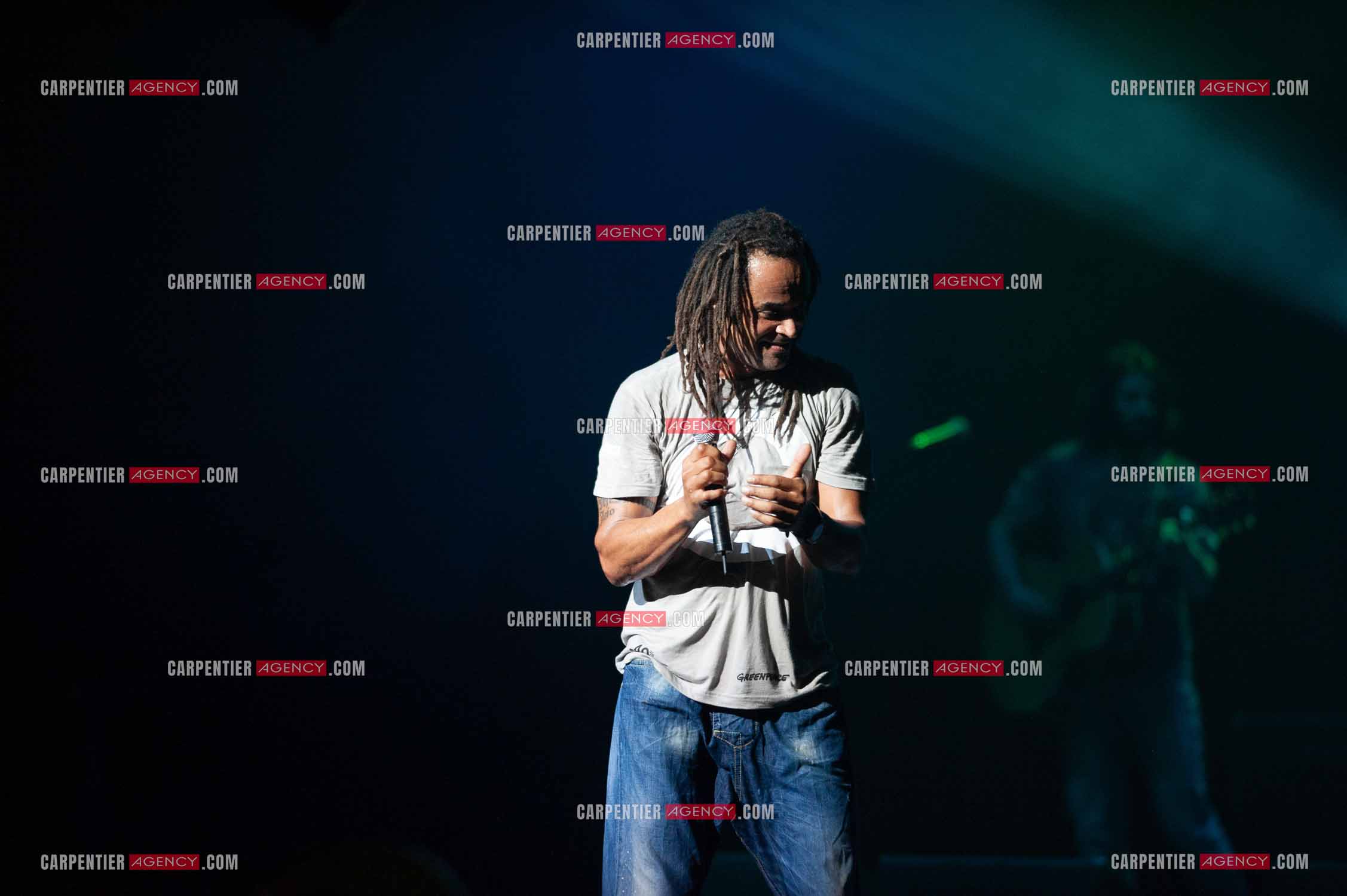 Grand concert au Zénith de Paris “ ULTIMATUM PLANETE ZÉNITH “ le 22 Nov 2009. Le chanteur Yannick Noah.                                    ( Exclusif )