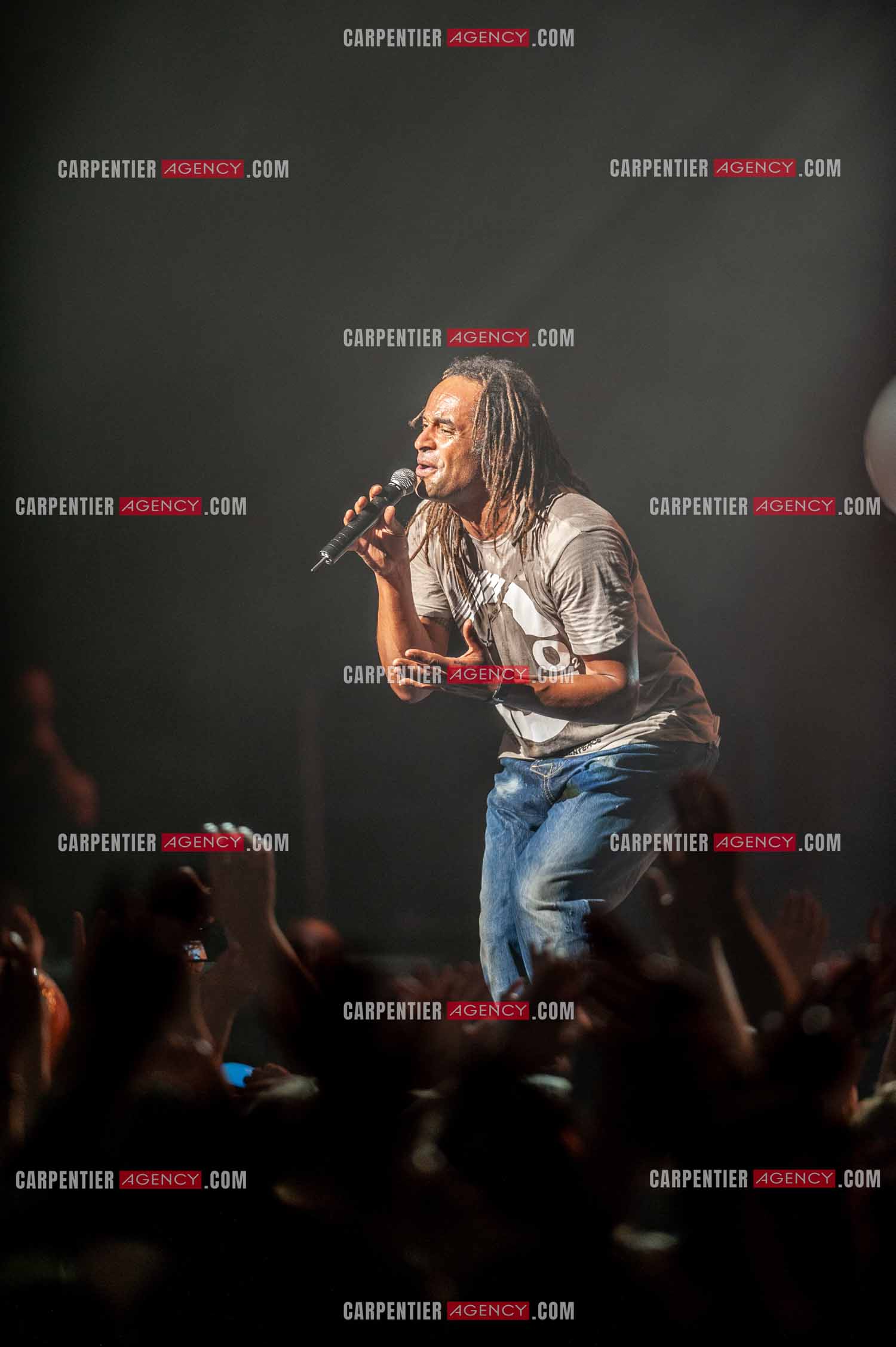 Grand concert au Zénith de Paris “ ULTIMATUM PLANETE ZÉNITH “ le 22 Nov 2009. Le chanteur Yannick Noah.                                    ( Exclusif )
