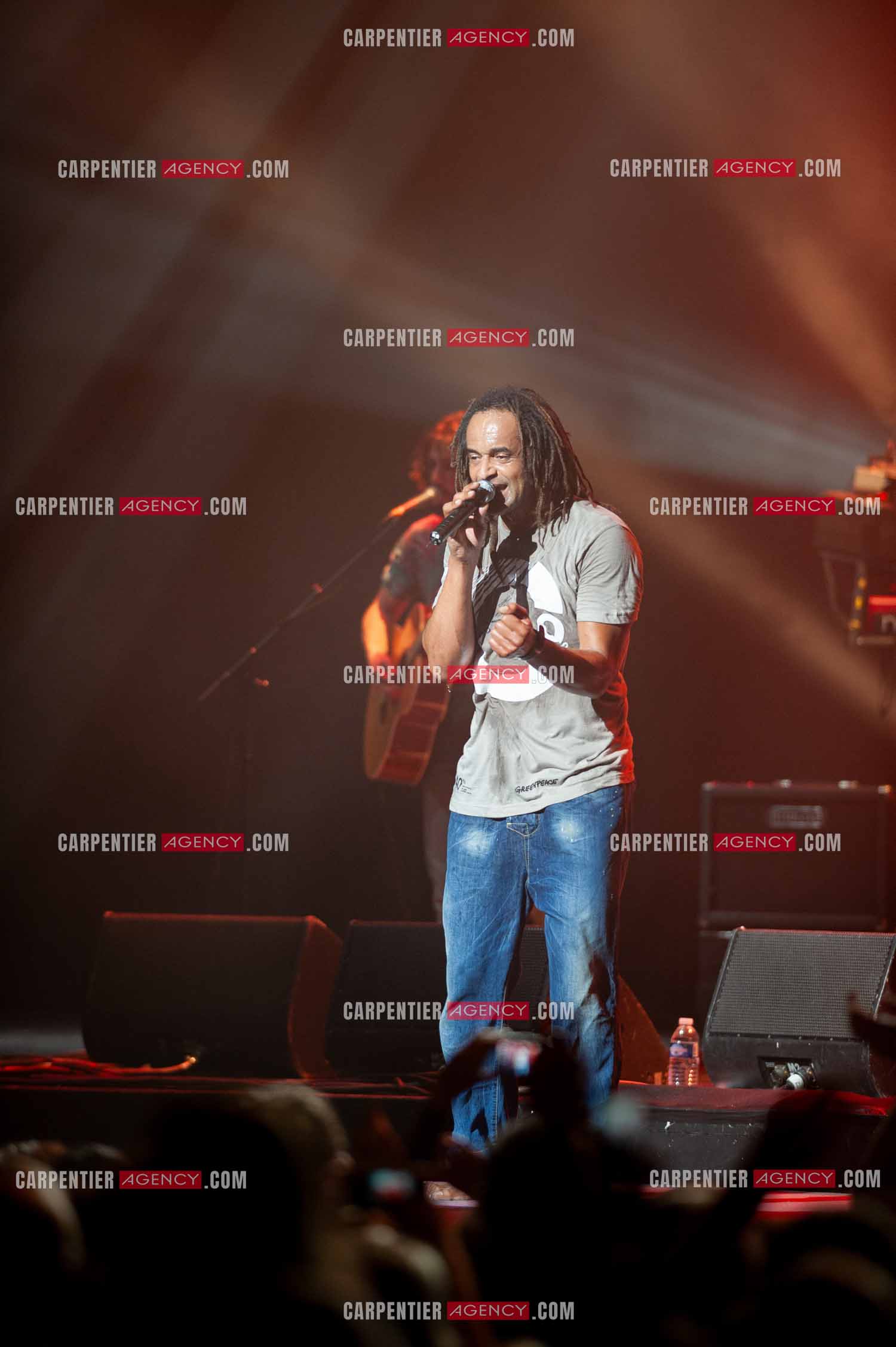 Grand concert au Zénith de Paris “ ULTIMATUM PLANETE ZÉNITH “ le 22 Nov 2009. Le chanteur Yannick Noah.                                    ( Exclusif )