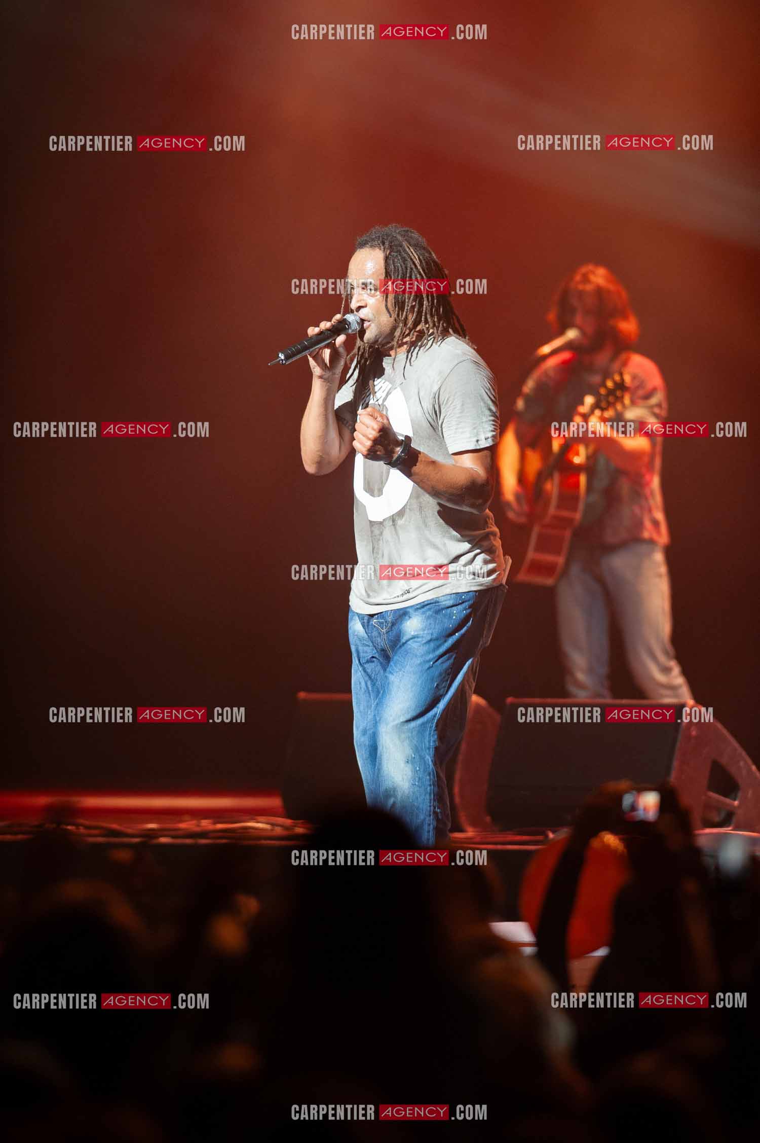 Grand concert au Zénith de Paris “ ULTIMATUM PLANETE ZÉNITH “ le 22 Nov 2009. Le chanteur Yannick Noah.                                    ( Exclusif )