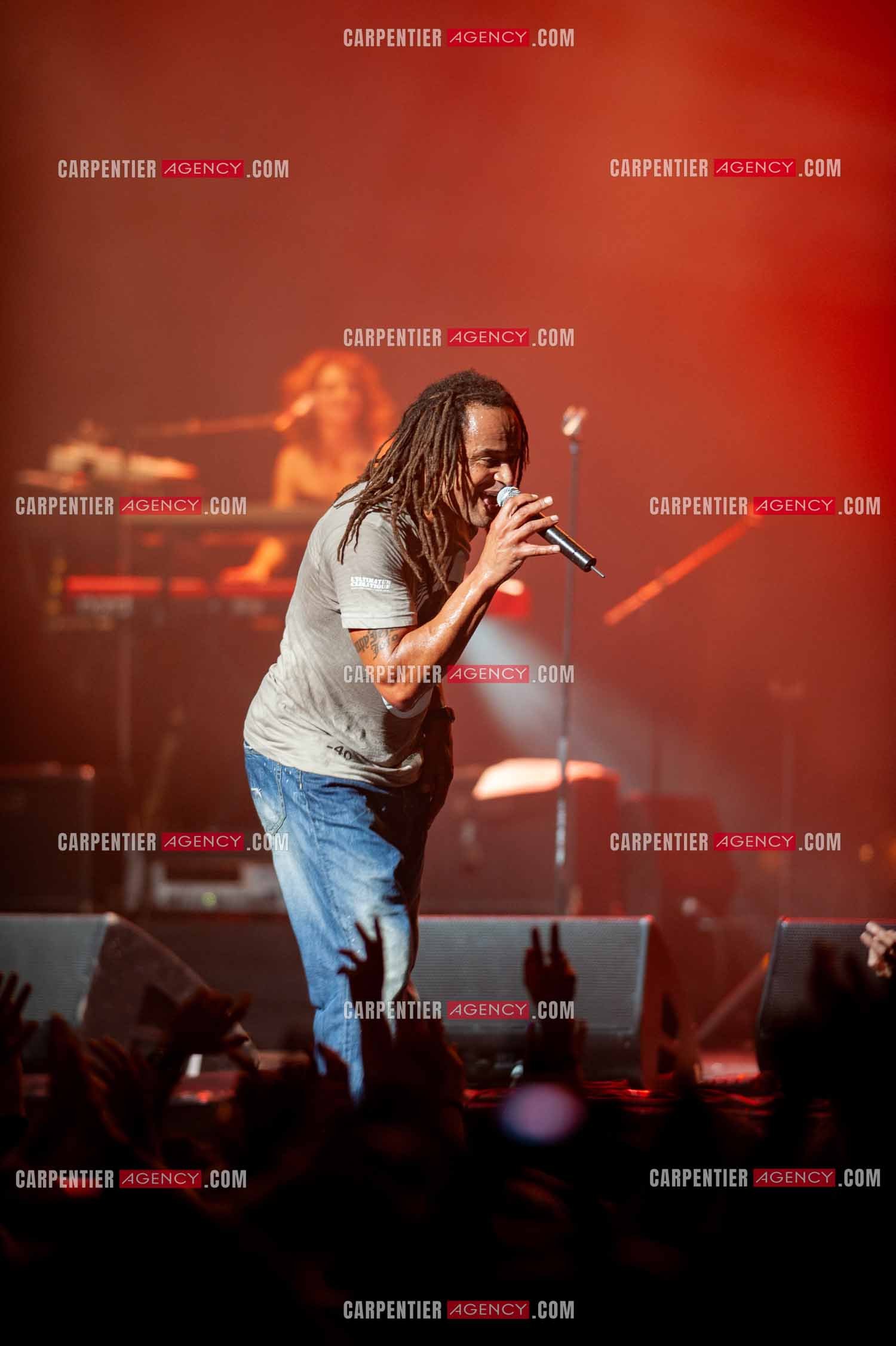 Grand concert au Zénith de Paris “ ULTIMATUM PLANETE ZÉNITH “ le 22 Nov 2009. Le chanteur Yannick Noah.                                    ( Exclusif )
