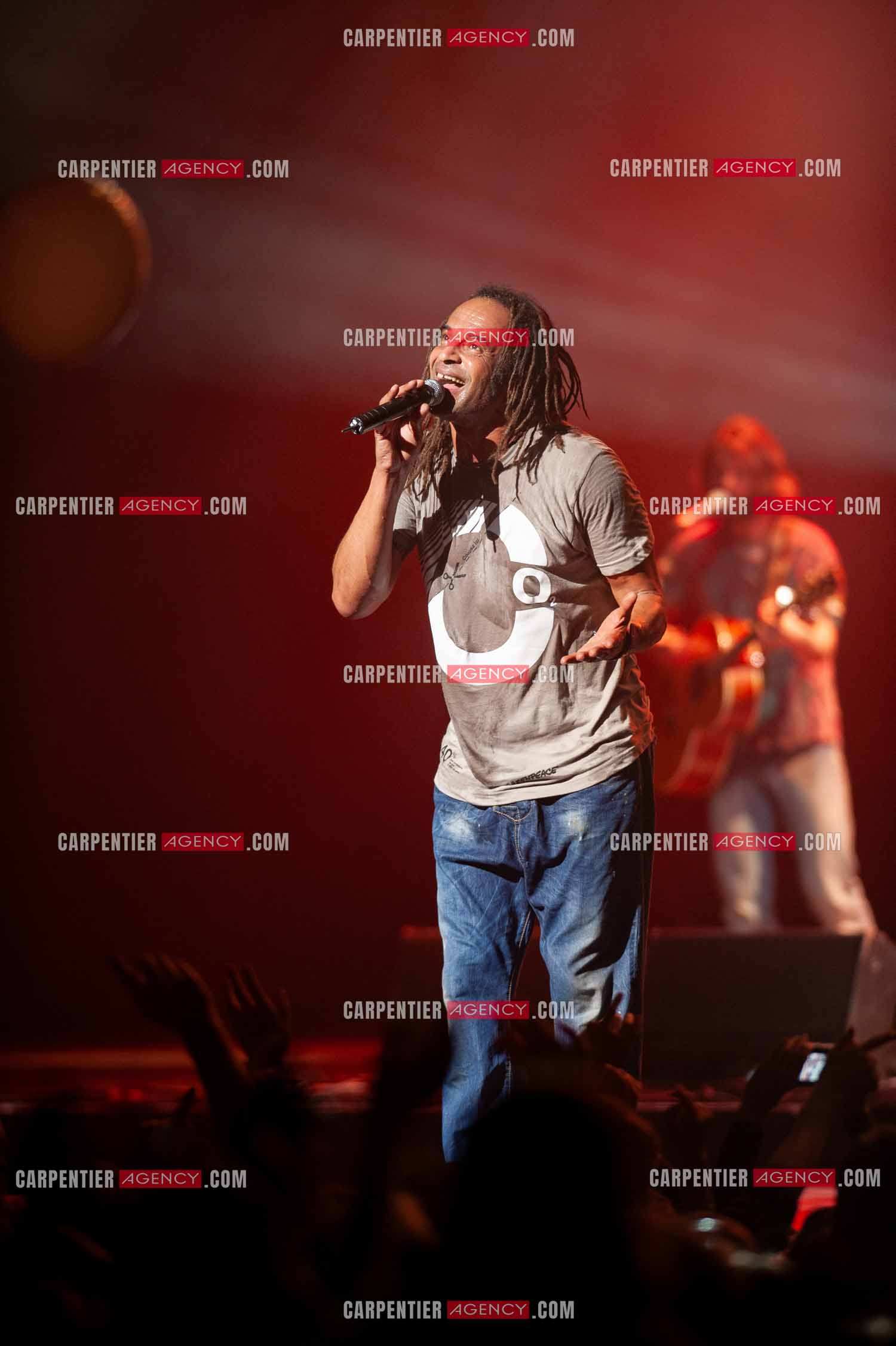 Grand concert au Zénith de Paris “ ULTIMATUM PLANETE ZÉNITH “ le 22 Nov 2009. Le chanteur Yannick Noah.                                    ( Exclusif )