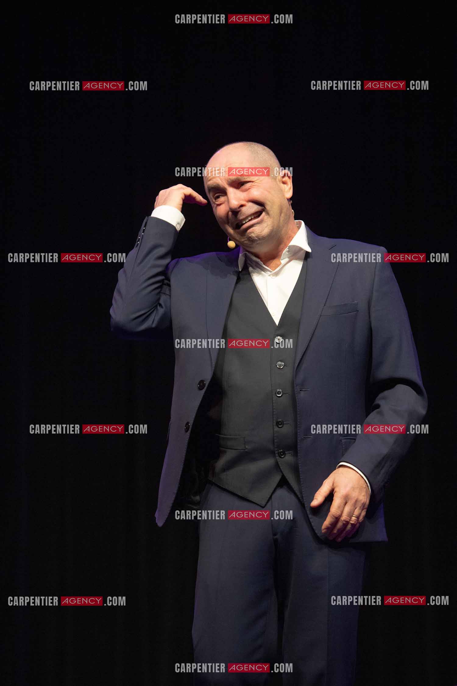 L'humoriste Yves Pujol en spectacle.         ( Exclusif )