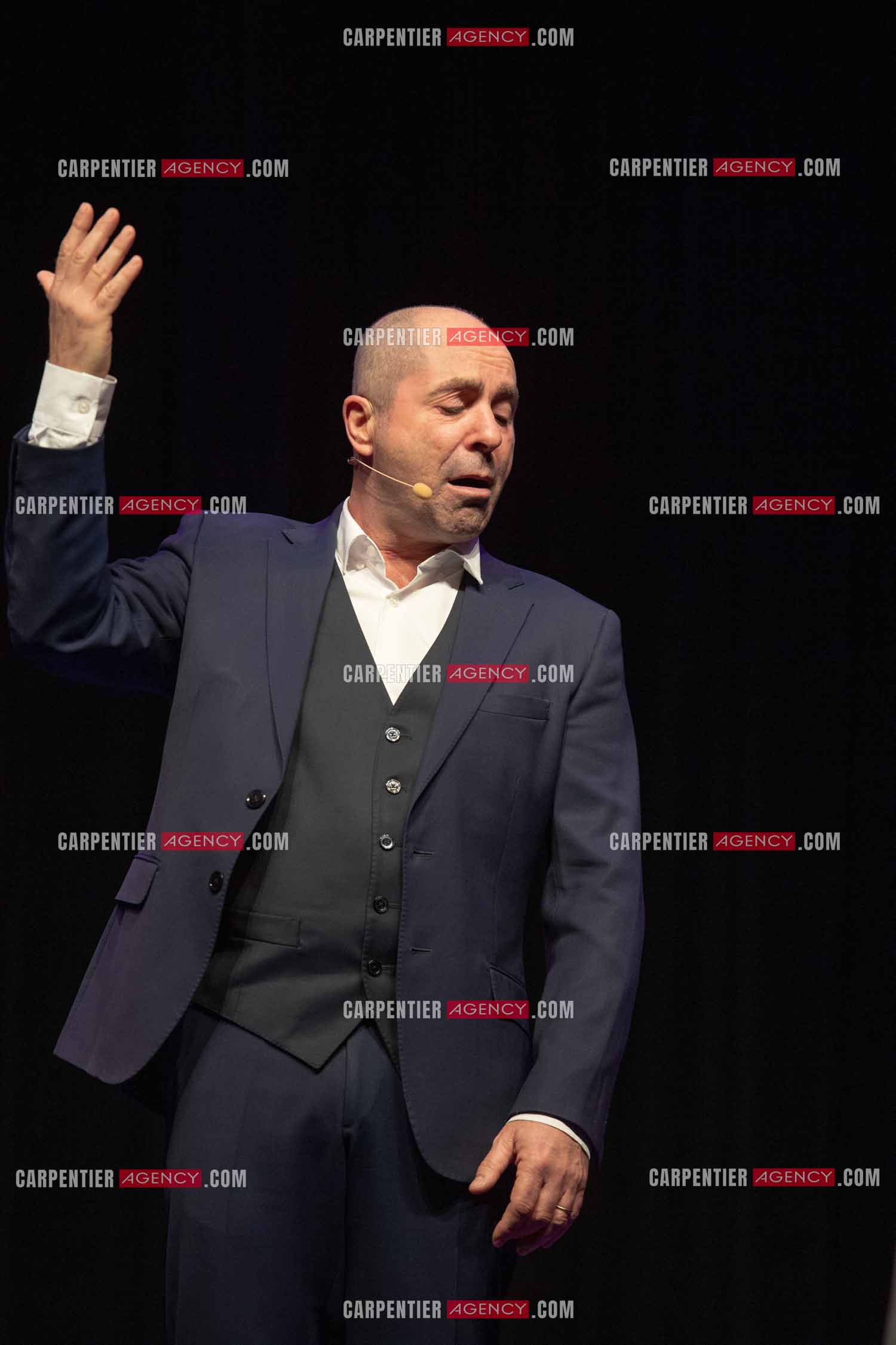 L'humoriste Yves Pujol en spectacle.         ( Exclusif )