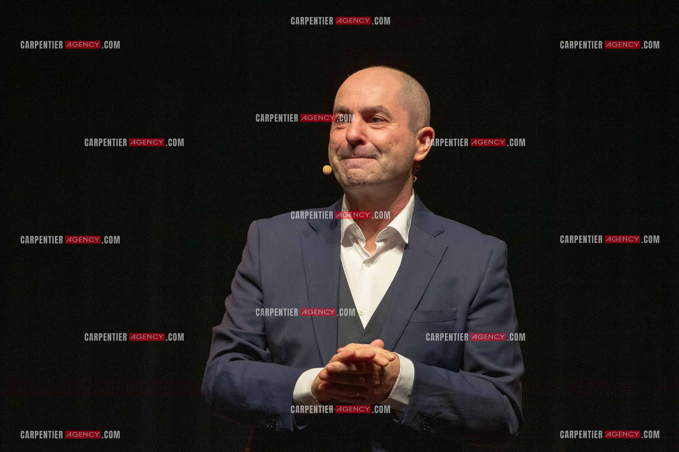 L'humoriste Yves Pujol en spectacle.         ( Exclusif )