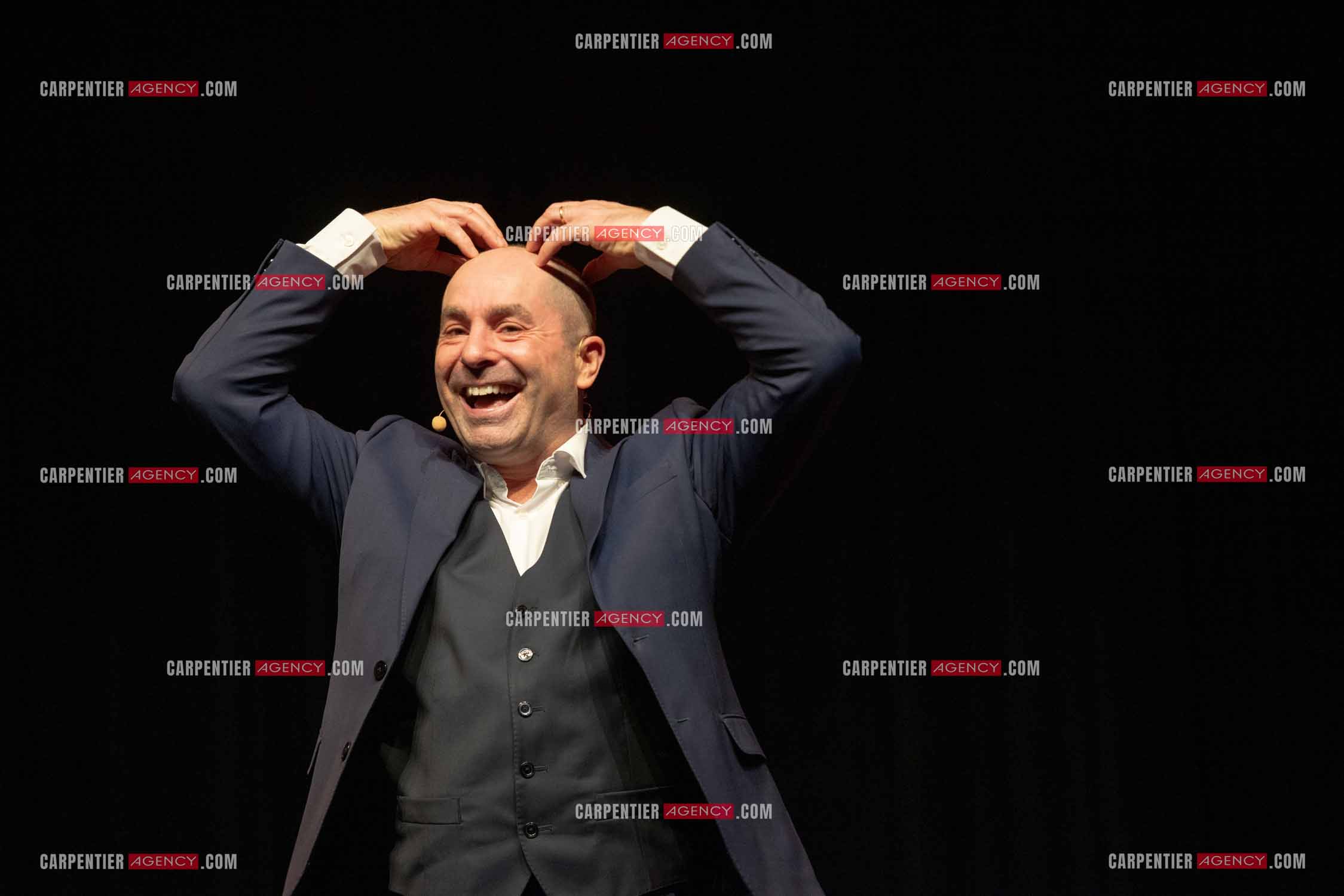 L'humoriste Yves Pujol en spectacle.         ( Exclusif )