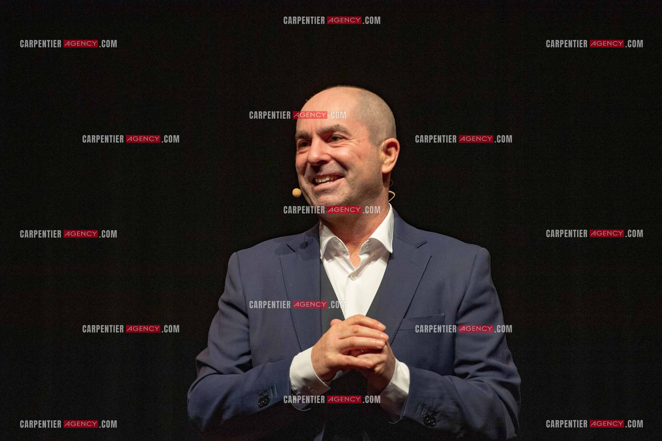 L'humoriste Yves Pujol en spectacle.         ( Exclusif )