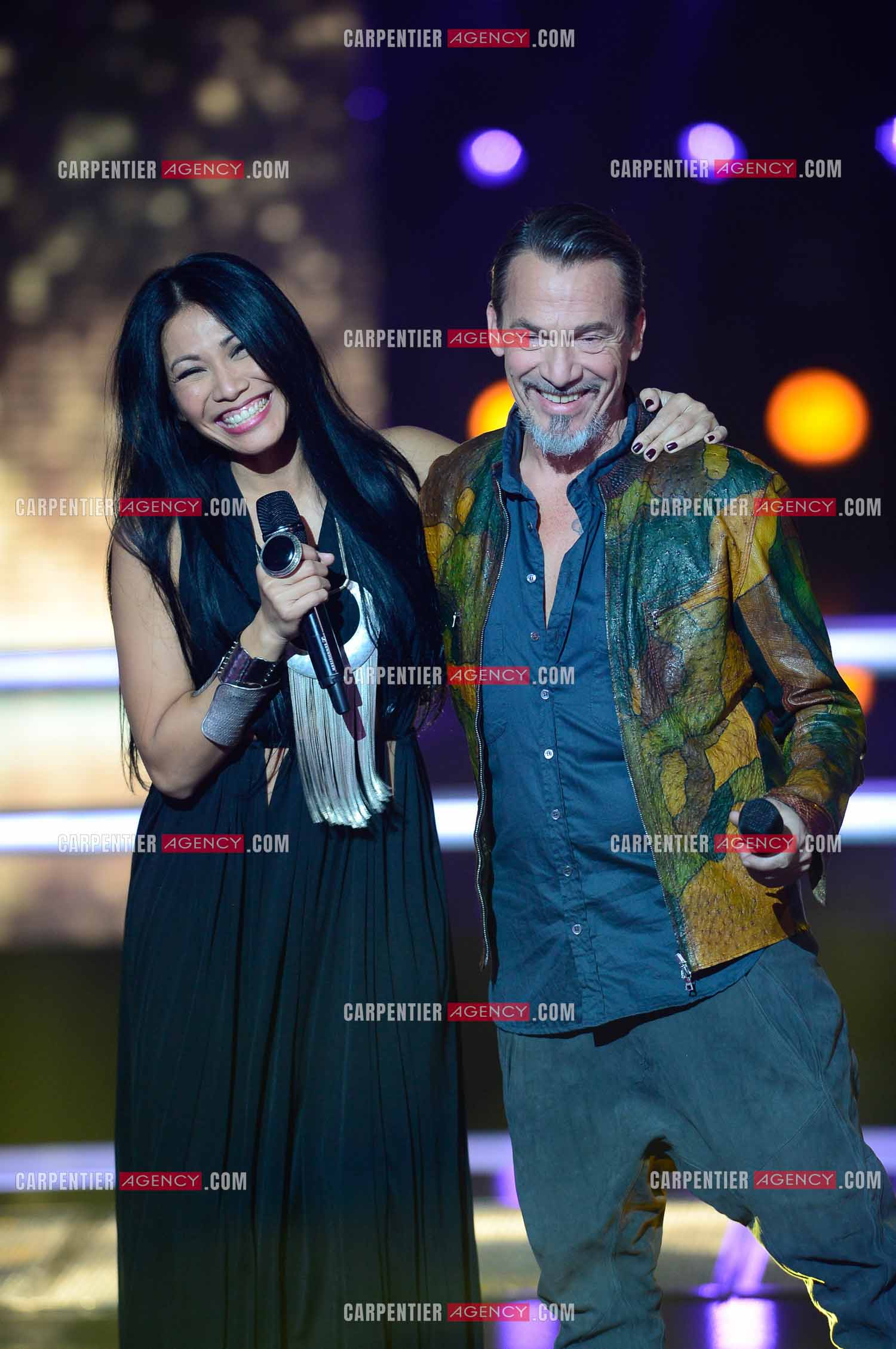 Saison 5 de l'émission The Voice en 2016. La chanteuse Anggun invitée de l'émission pour un duo avec le coach Florent Pagny.     ( Exclusif )