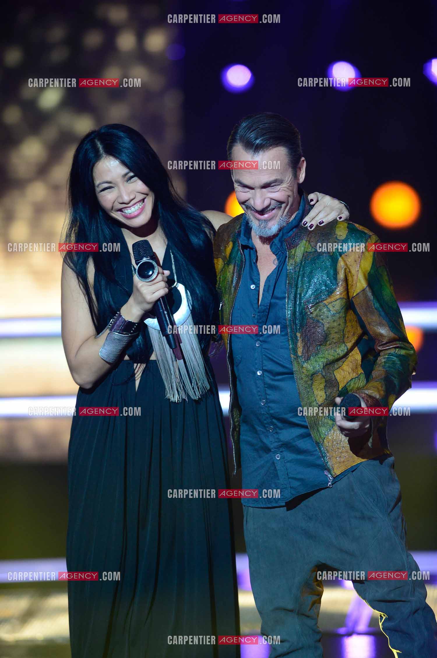 Saison 5 de l'émission The Voice en 2016. La chanteuse Anggun invitée de l'émission pour un duo avec le coach Florent Pagny.     ( Exclusif )
