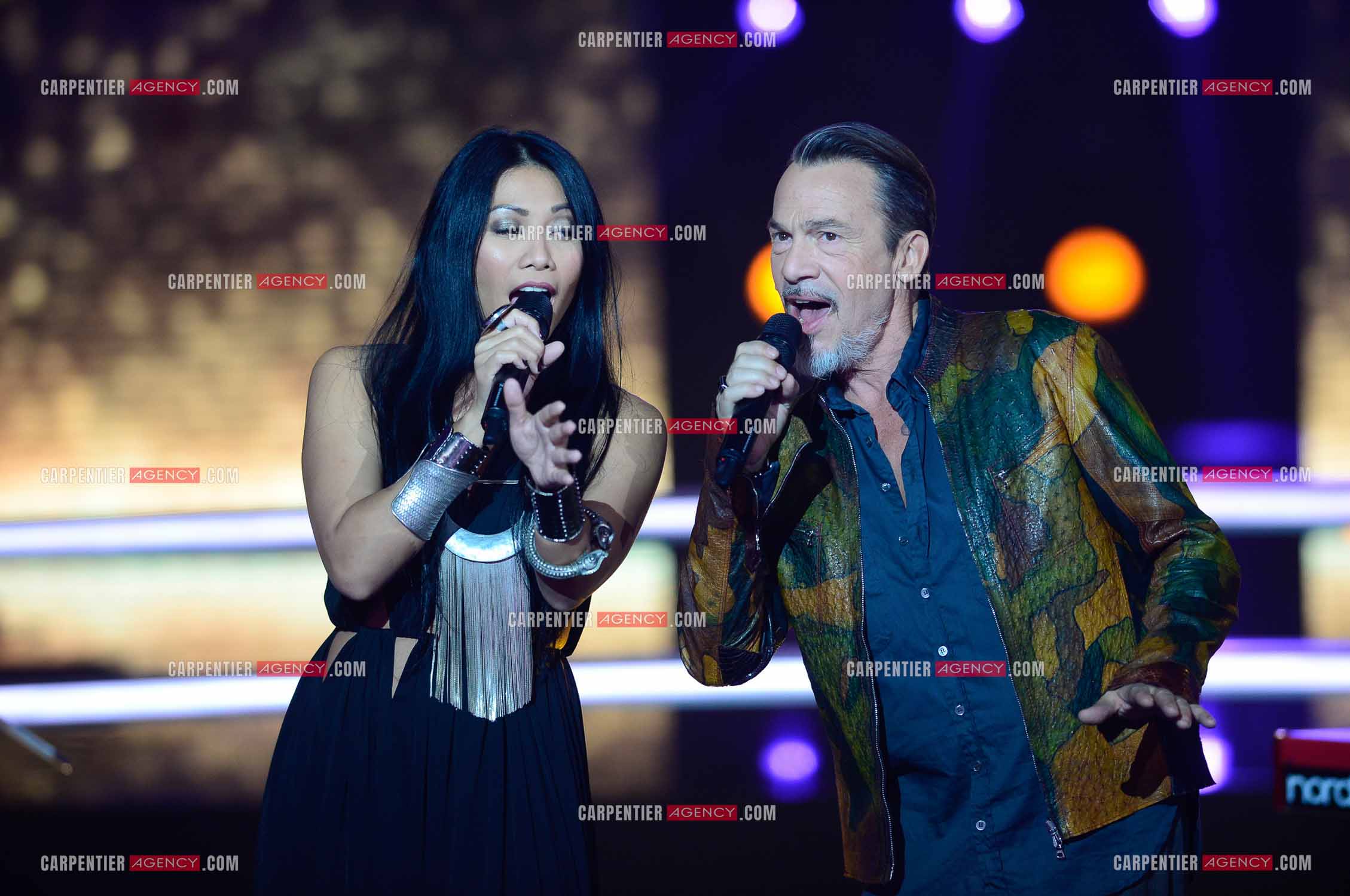 Saison 5 de l'émission The Voice en 2016. La chanteuse Anggun invitée de l'émission pour un duo avec le coach Florent Pagny.     ( Exclusif )