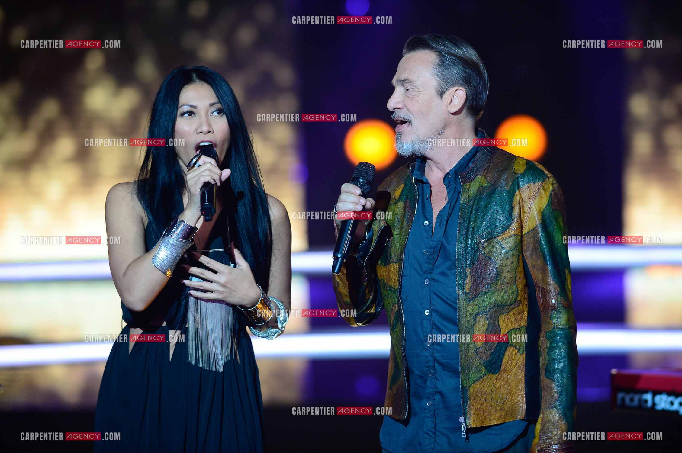 Saison 5 de l'émission The Voice en 2016. La chanteuse Anggun invitée de l'émission pour un duo avec le coach Florent Pagny.     ( Exclusif )