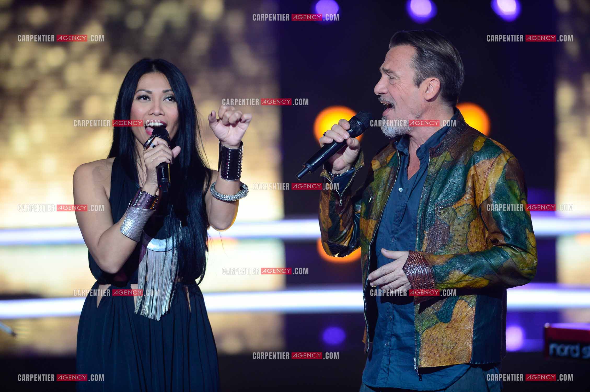 Saison 5 de l'émission The Voice en 2016. La chanteuse Anggun invitée de l'émission pour un duo avec le coach Florent Pagny.     ( Exclusif )