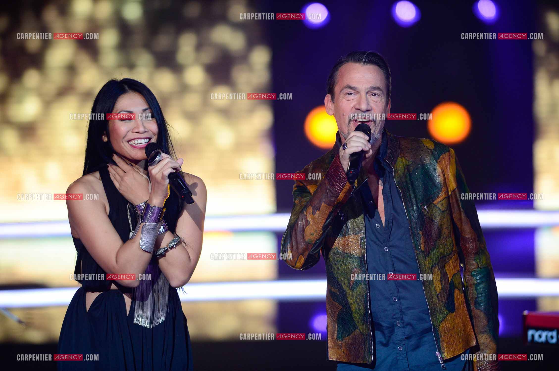 Saison 5 de l'émission The Voice en 2016. La chanteuse Anggun invitée de l'émission pour un duo avec le coach Florent Pagny.     ( Exclusif )