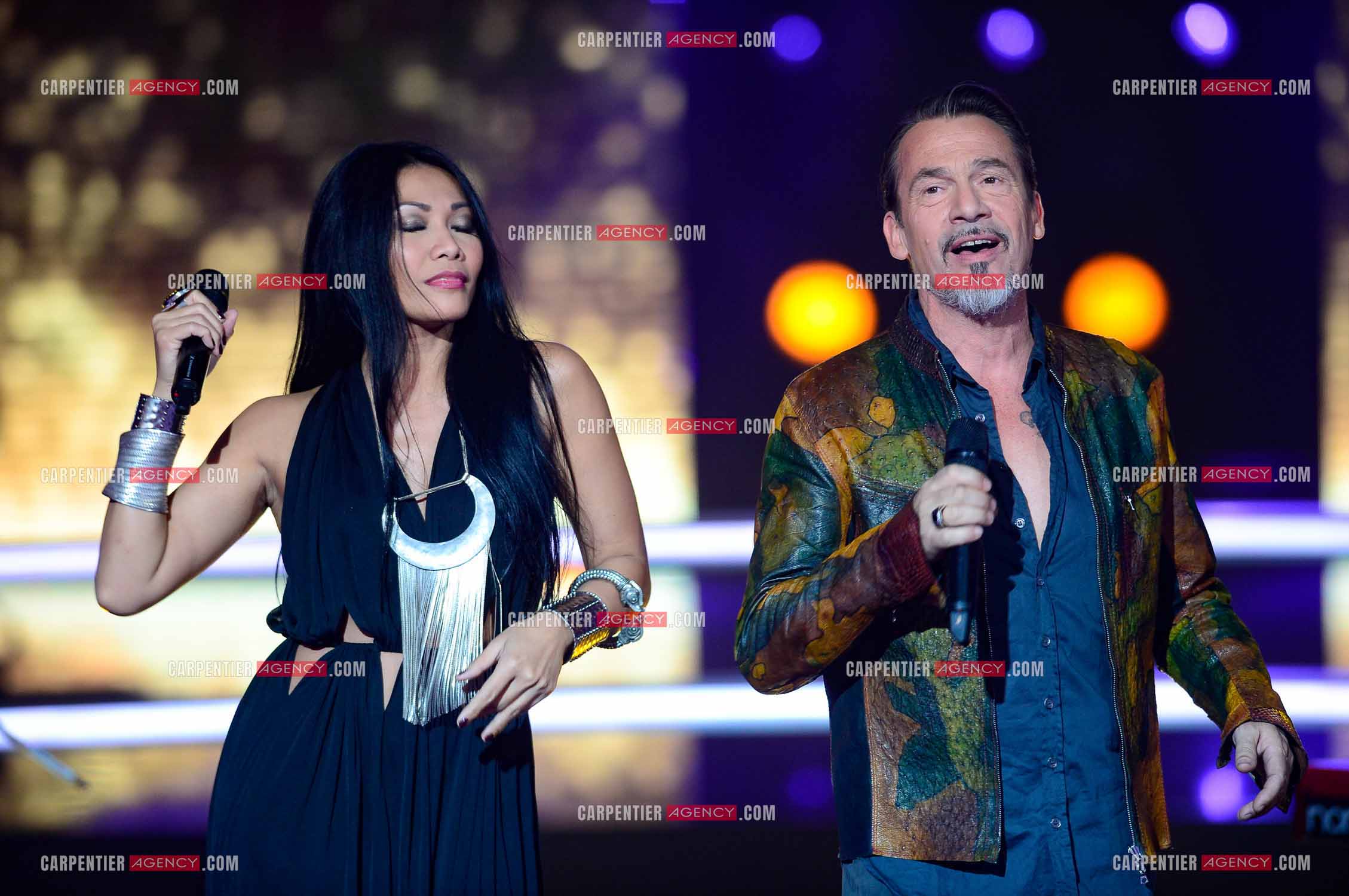 Saison 5 de l'émission The Voice en 2016. La chanteuse Anggun invitée de l'émission pour un duo avec le coach Florent Pagny.     ( Exclusif )