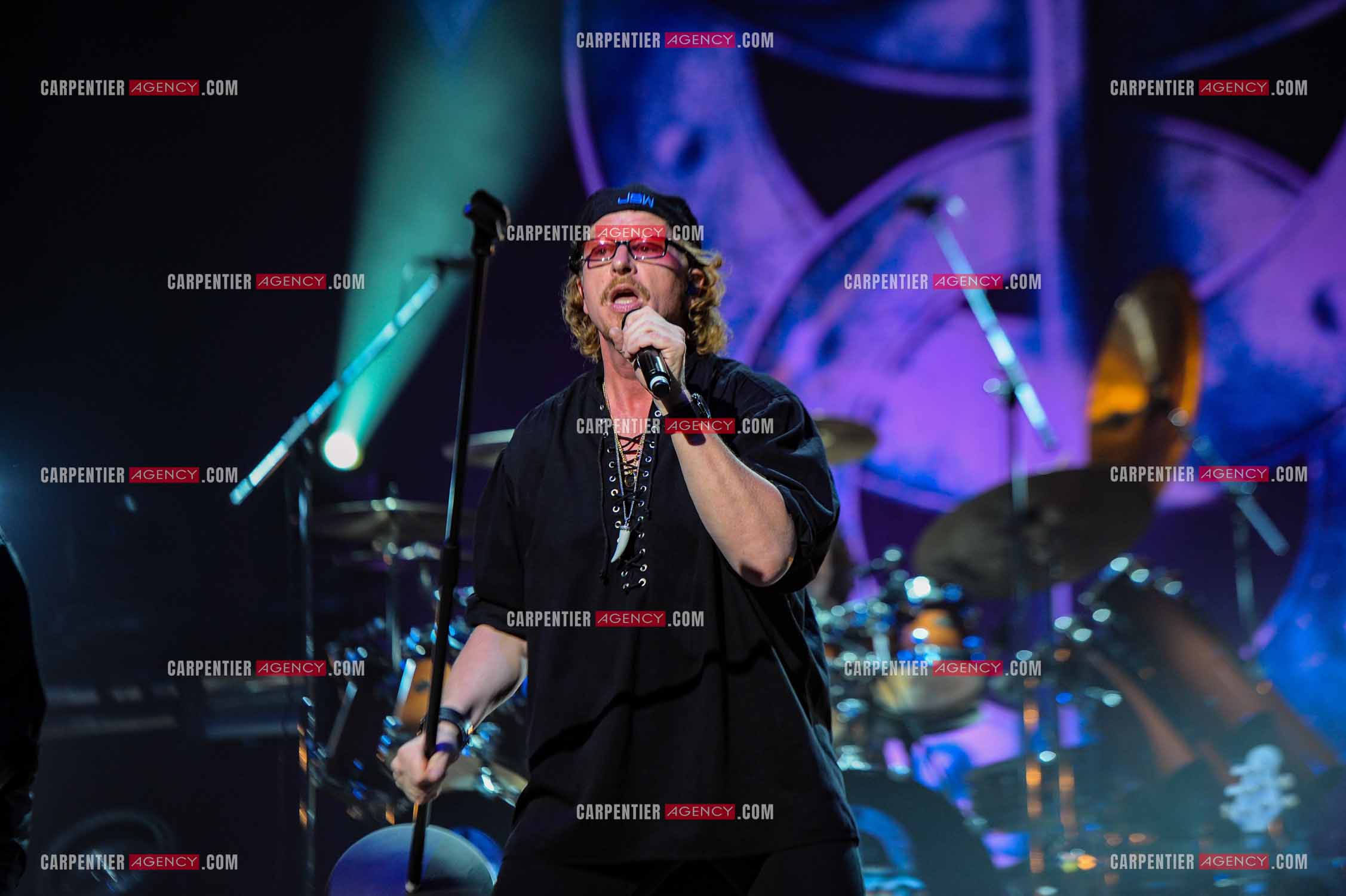 Le groupe Toto en concert au Zénith de Paris. Le chanteur du groupe, Joe Williams. ( Exclusif )