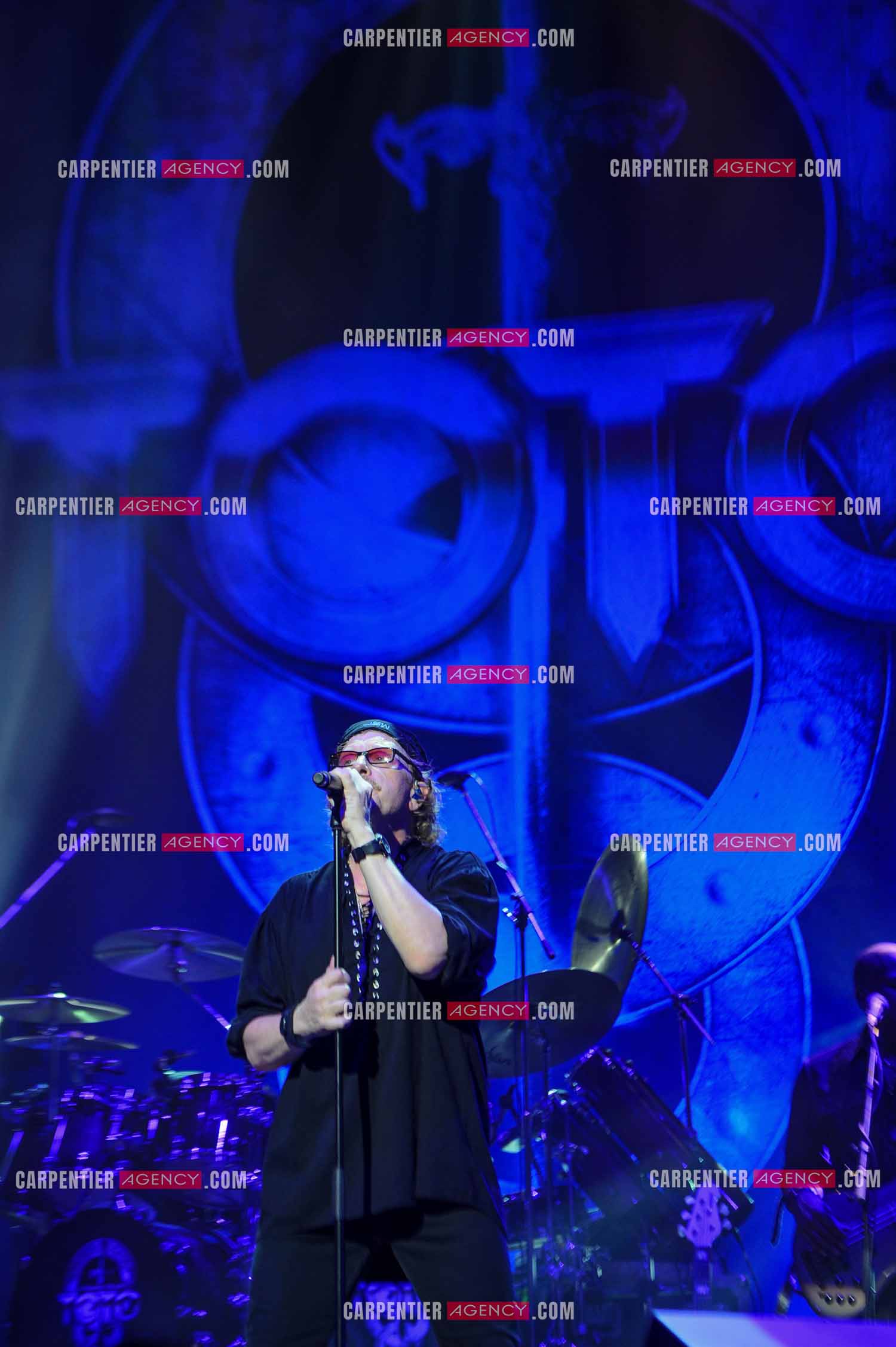 Le groupe Toto en concert au Zénith de Paris. Le chanteur du groupe, Joe Williams. ( Exclusif )