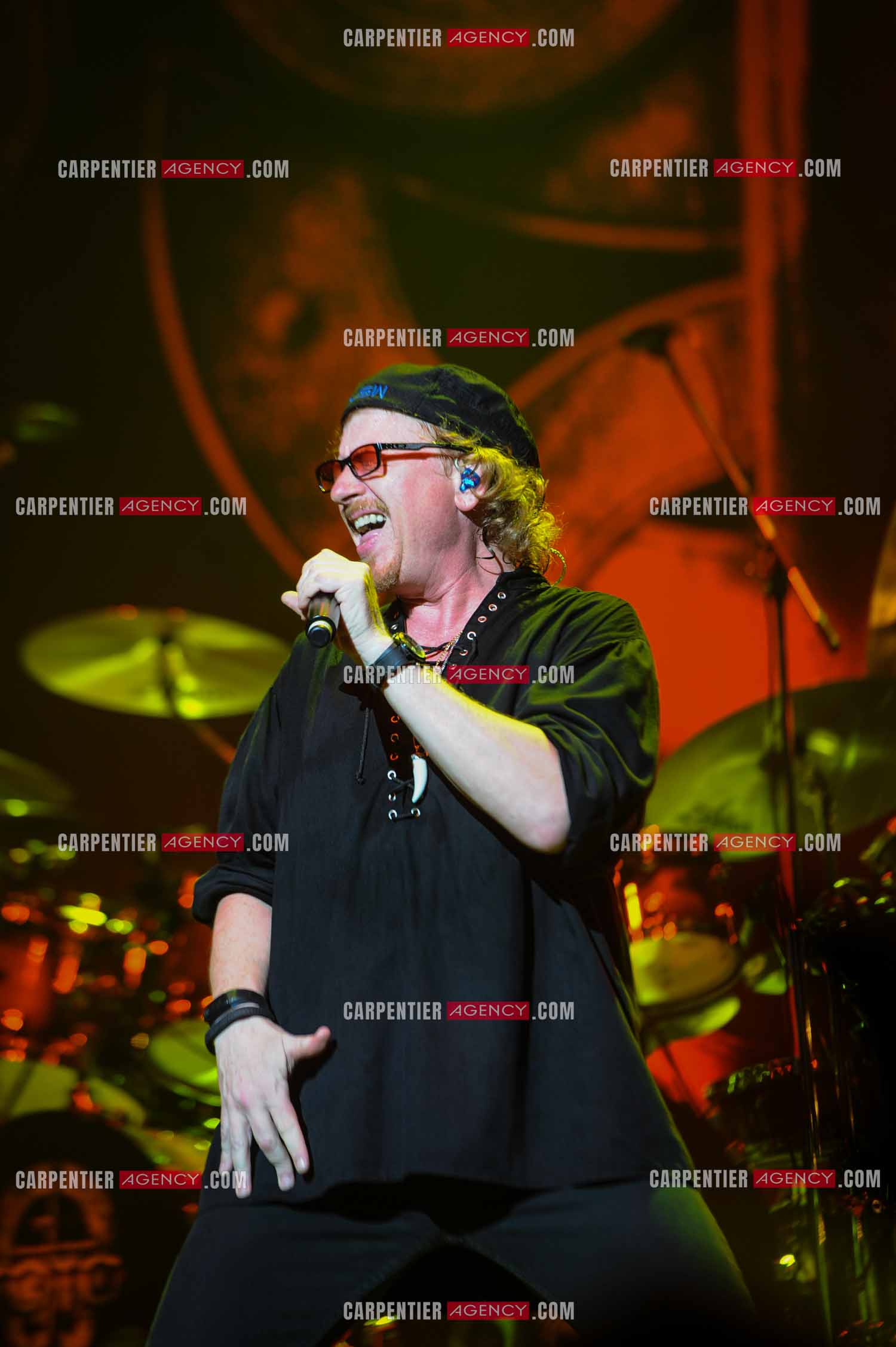 Le groupe Toto en concert au Zénith de Paris. Le chanteur du groupe, Joe Williams. ( Exclusif )