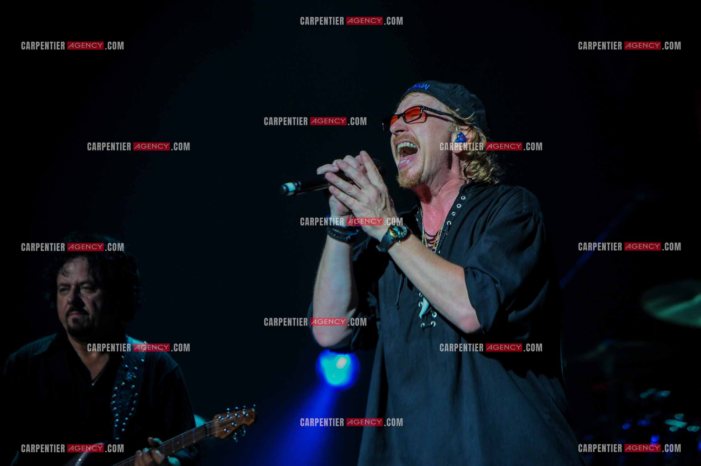 Le groupe Toto en concert au Zénith de Paris. Le chanteur du groupe, Joe Williams. ( Exclusif )