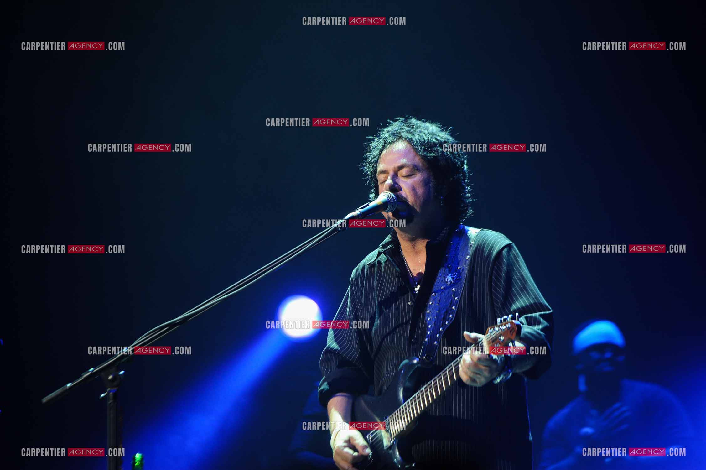Le groupe Toto en concert au Zénith de Paris. Le guitariste du groupe, Steve Lukather.  ( Exclusif )