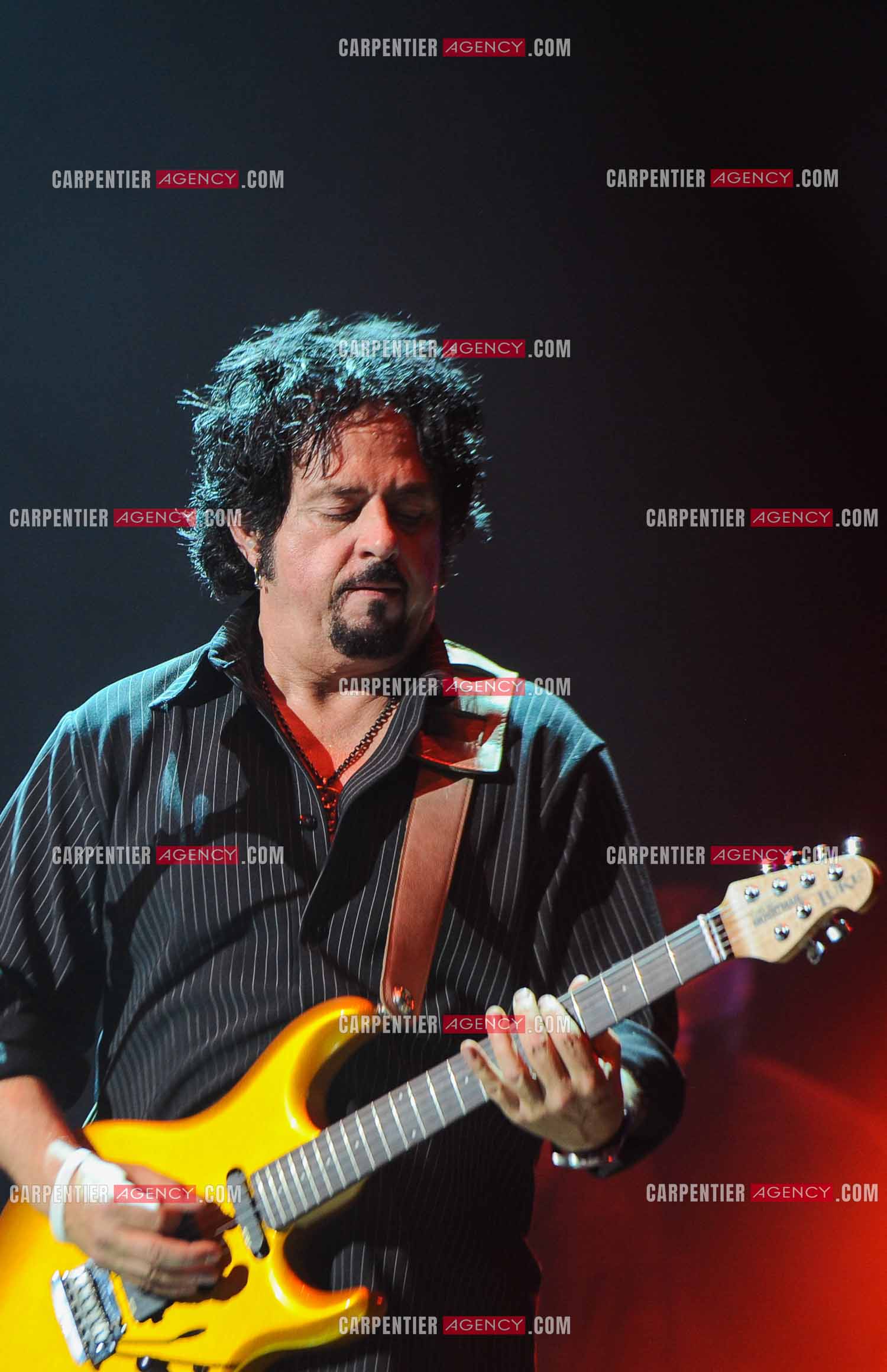 Le groupe Toto en concert au Zénith de Paris. Le guitariste du groupe, Steve Lukather.  ( Exclusif )