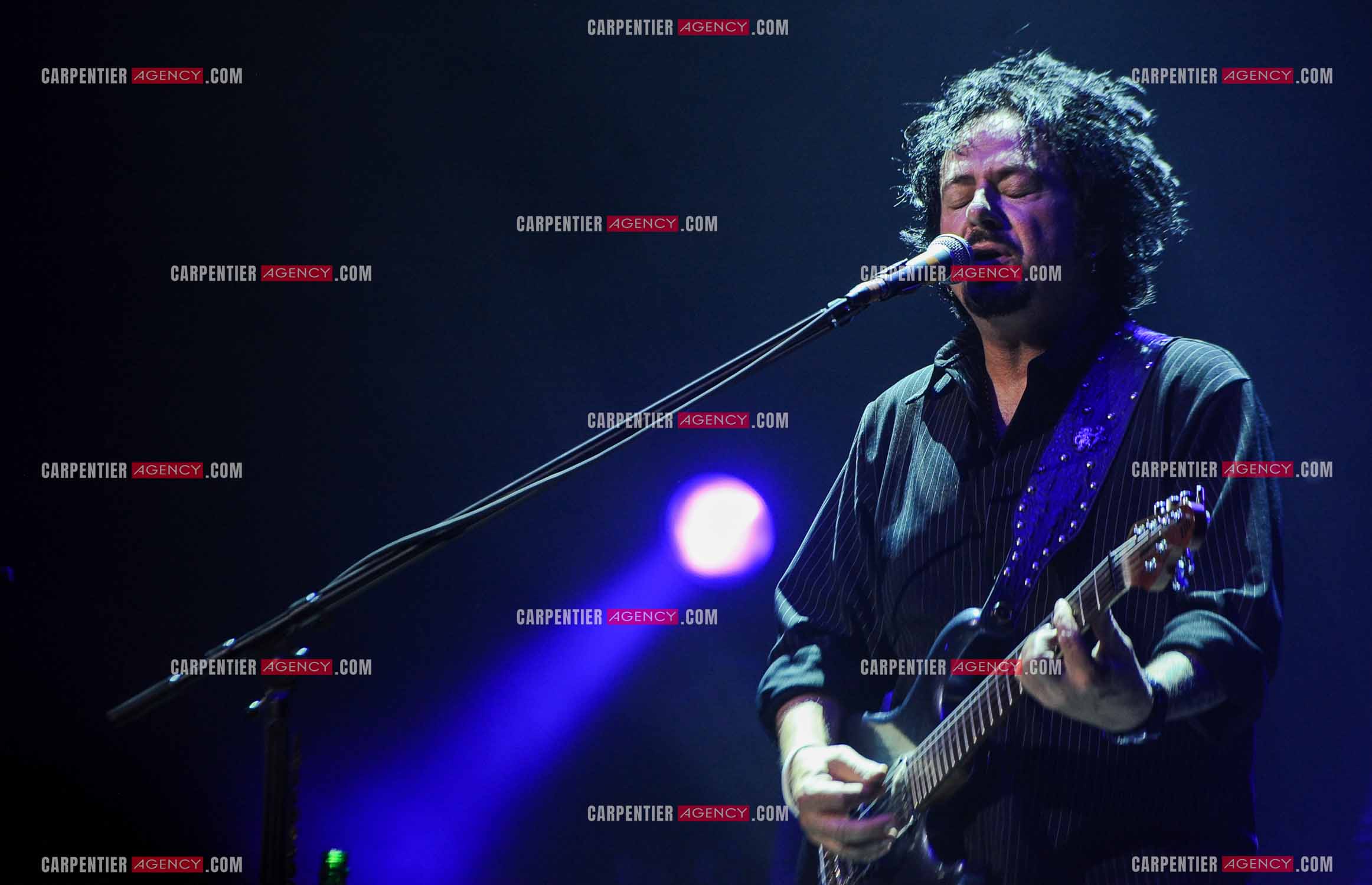 Le groupe Toto en concert au Zénith de Paris. Le guitariste du groupe, Steve Lukather.  ( Exclusif )