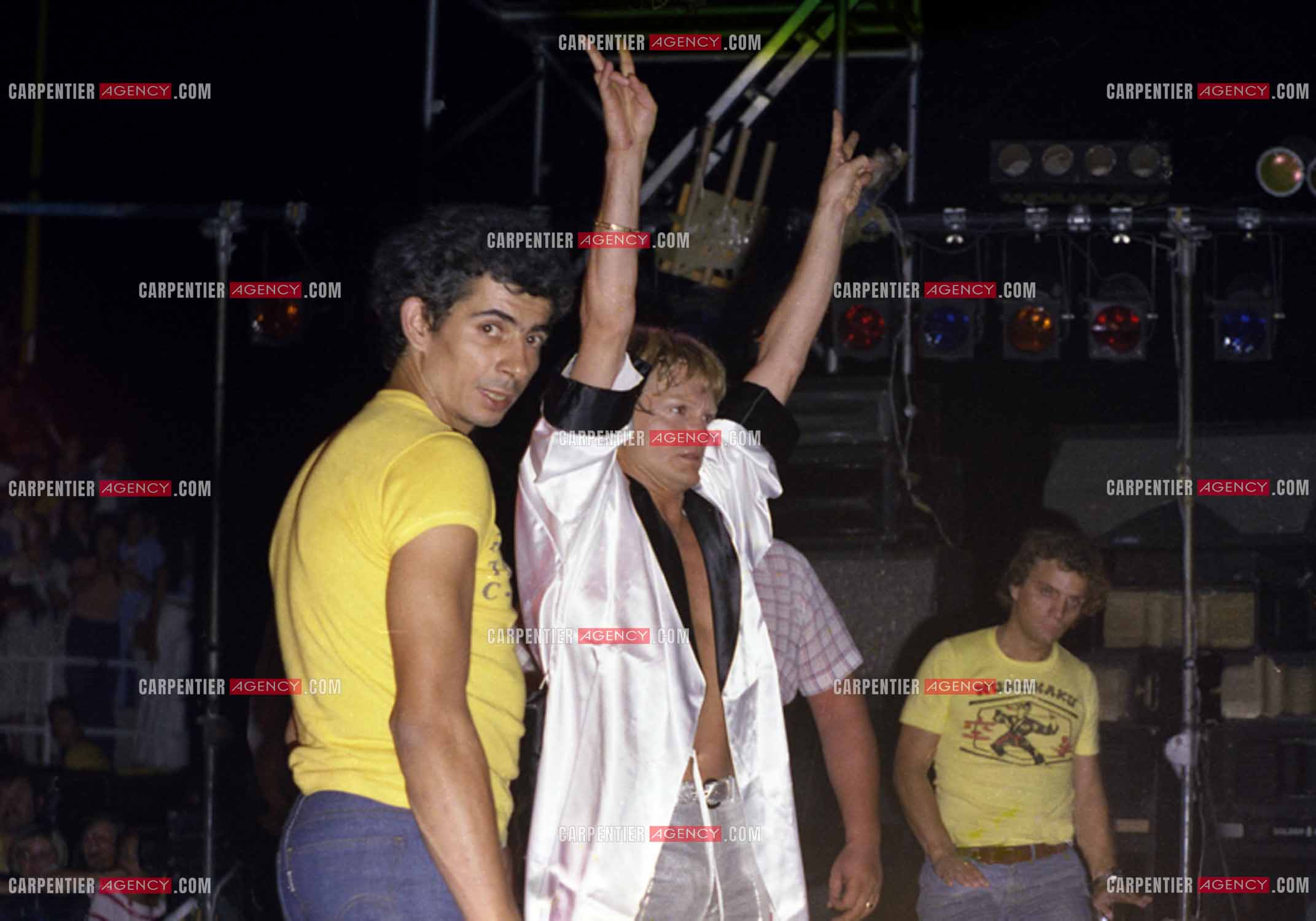 Le chanteur Claude François en concert.