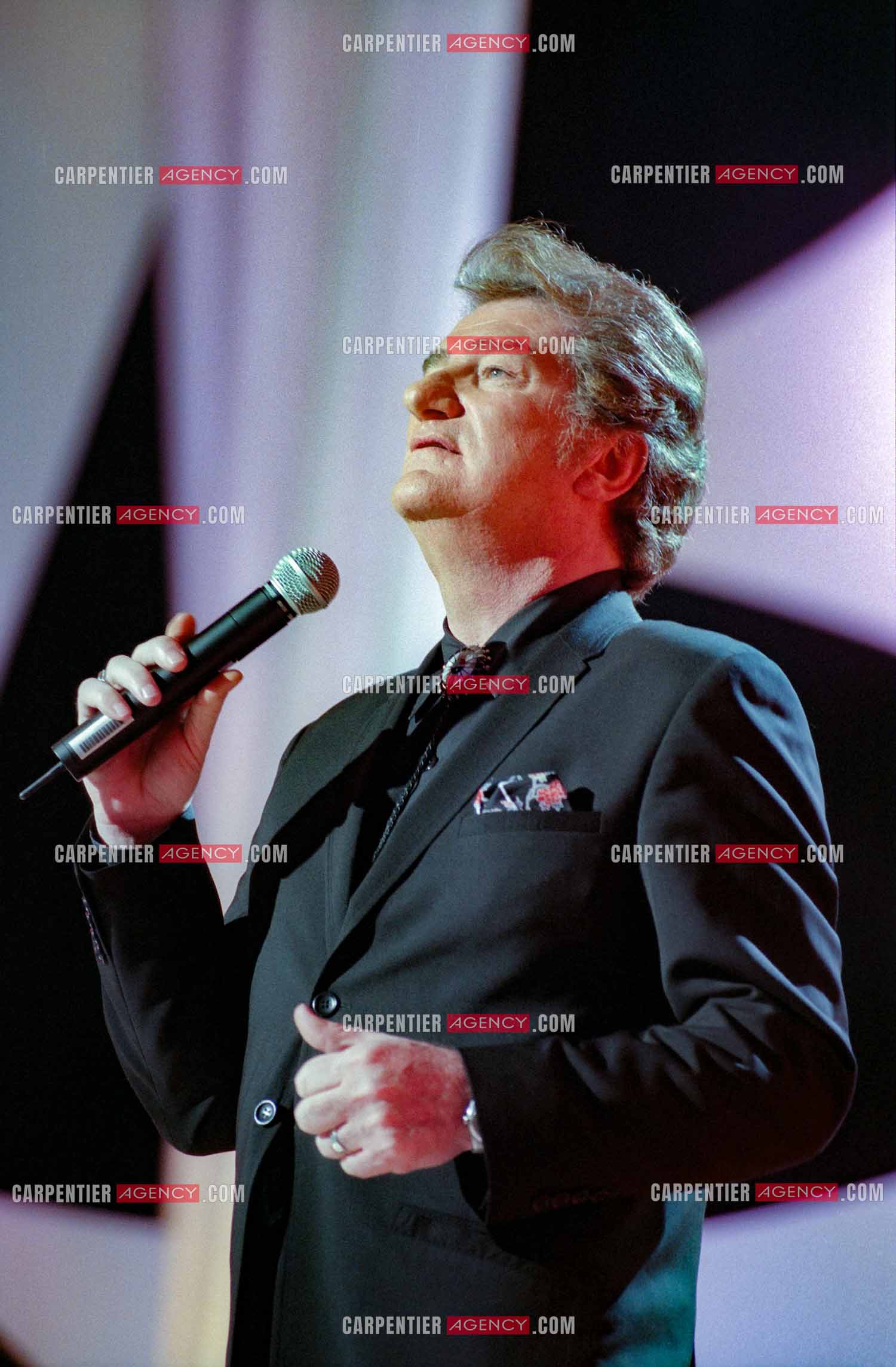 Le chanteur Eddy Mitchell pour les 13èm victoires de la musique à l'Olympia en 1998.