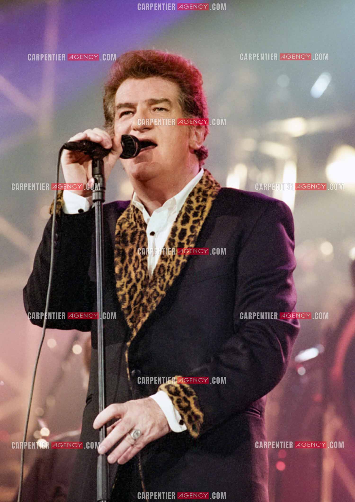 Le chanteur Eddy Mitchell en concert à l'Olympia le 29 mars 1994.