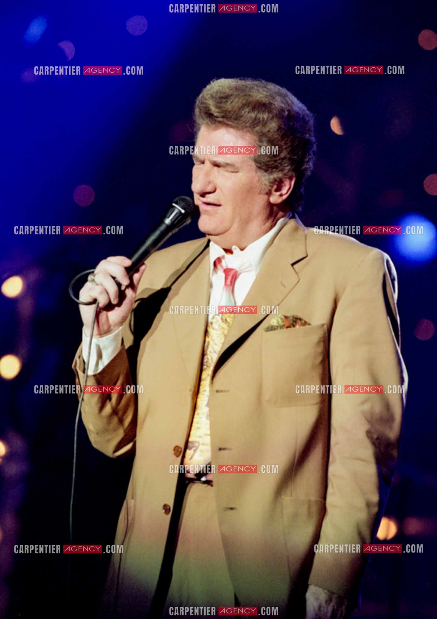 Le chanteur Eddy Mitchell en concert à l'Olympia le 29 mars 1994.