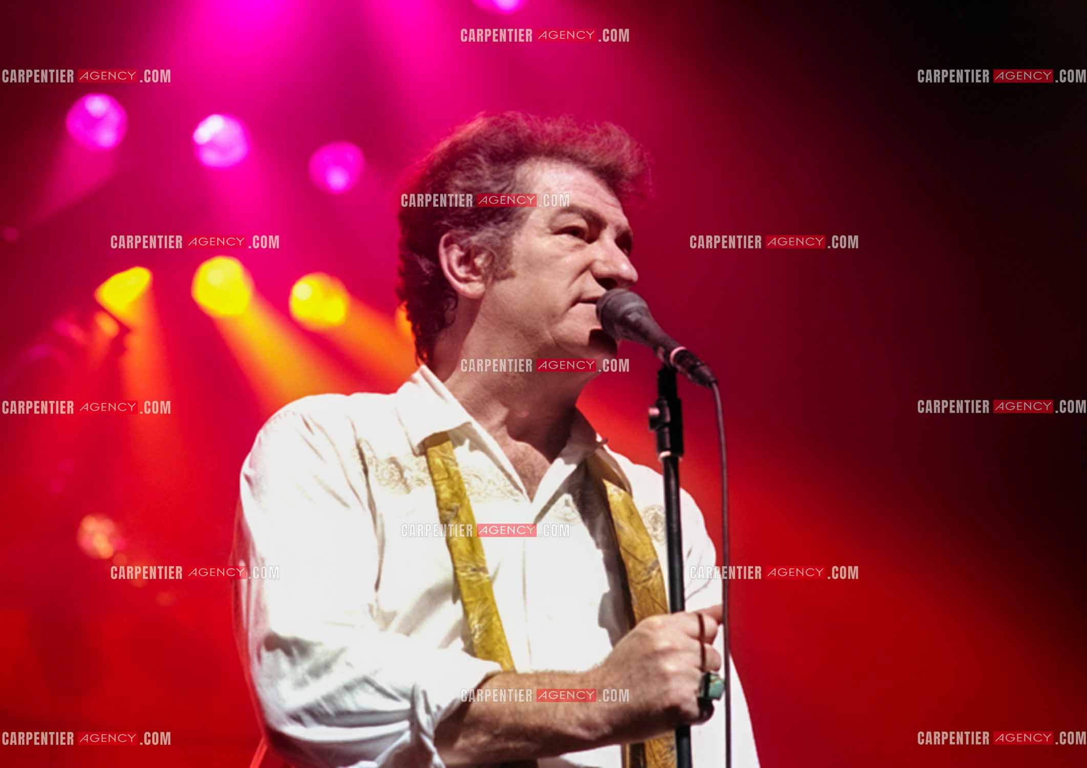 Le chanteur Eddy Mitchell en concert à l'Olympia le 29 mars 1994.