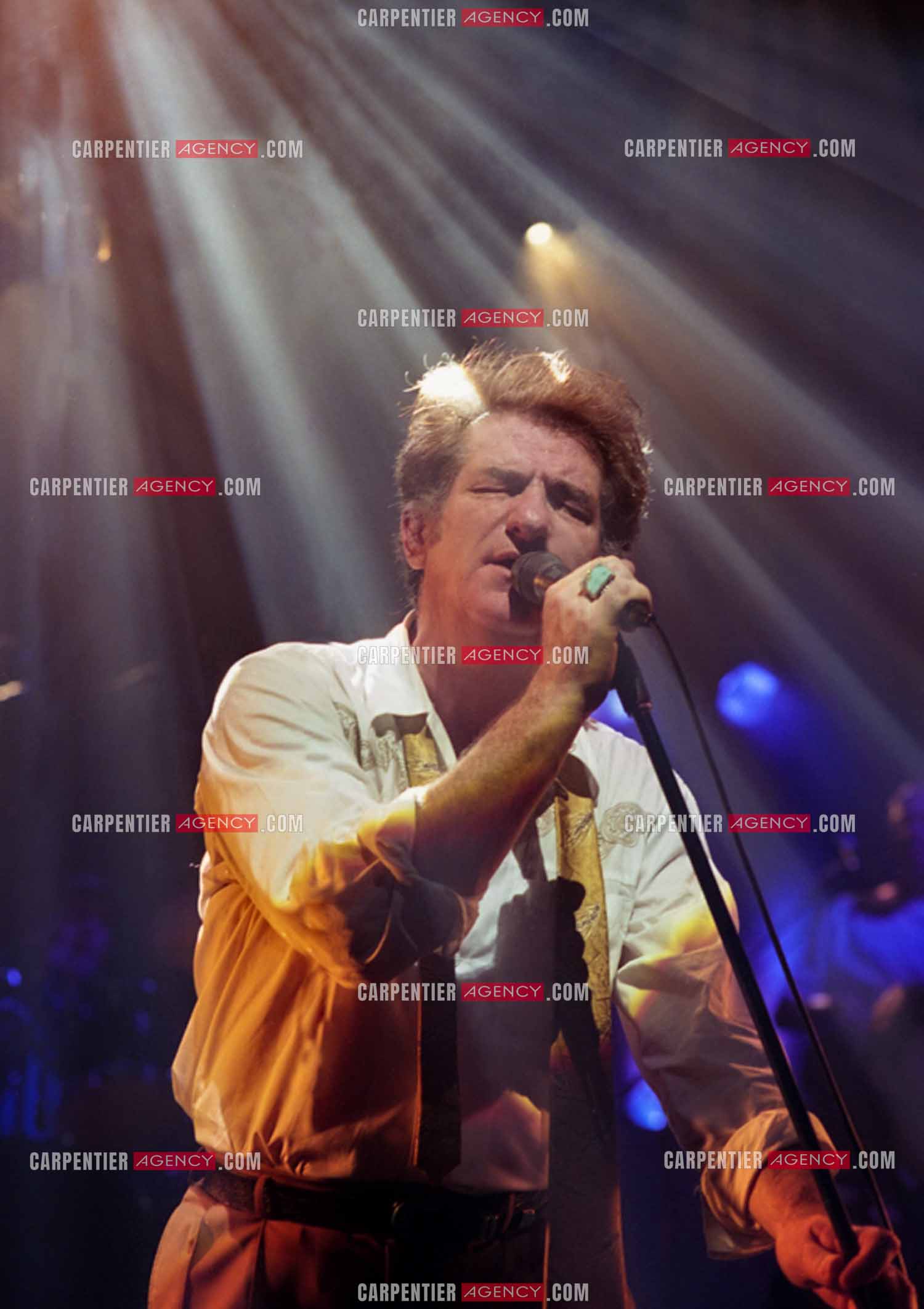 Le chanteur Eddy Mitchell en concert à l'Olympia le 29 mars 1994.