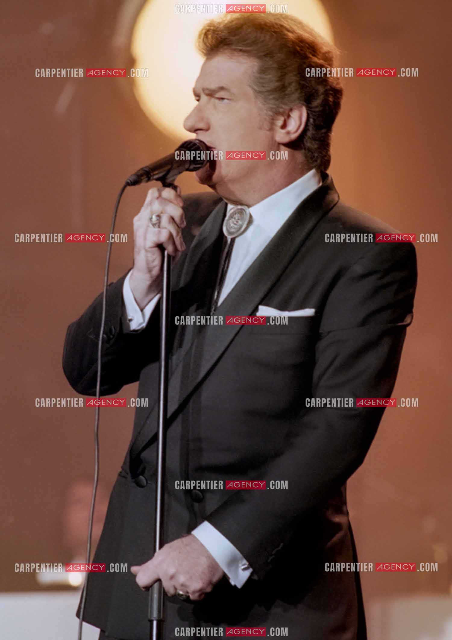 Le chanteur Eddy Mitchell en concert à l'Olympia le 29 mars 1994.