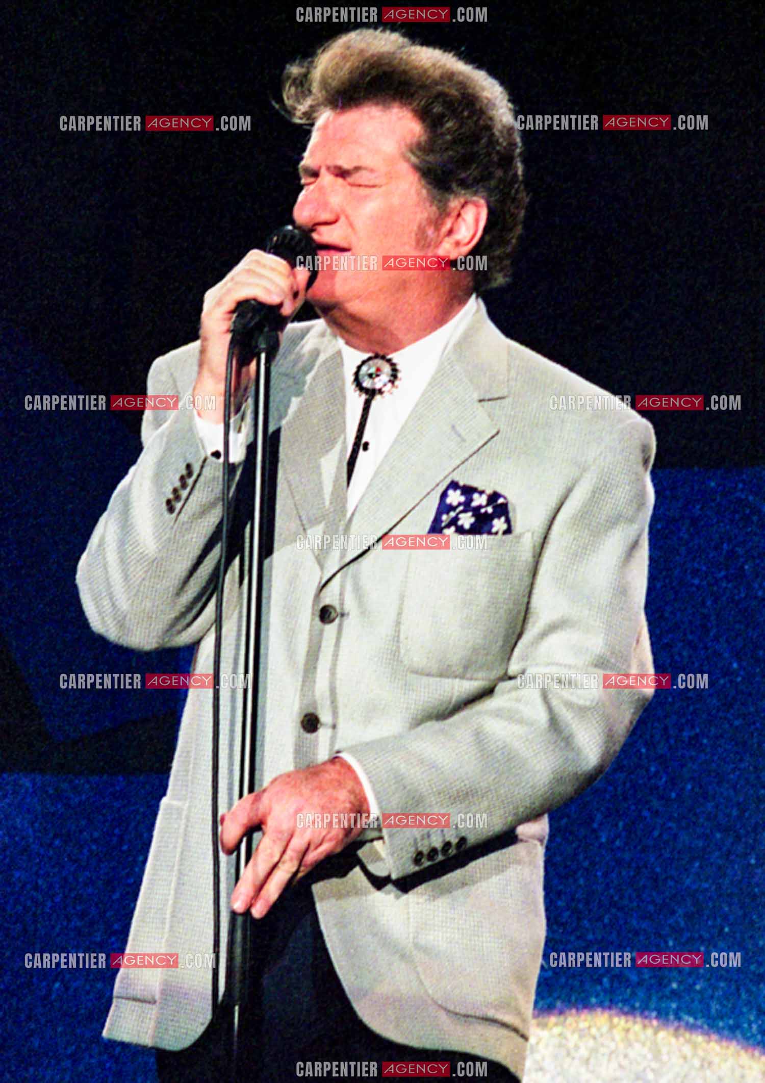 Le chanteur Eddy Mitchell en concert au Zénith de Paris du 08 au 12 février 1994.