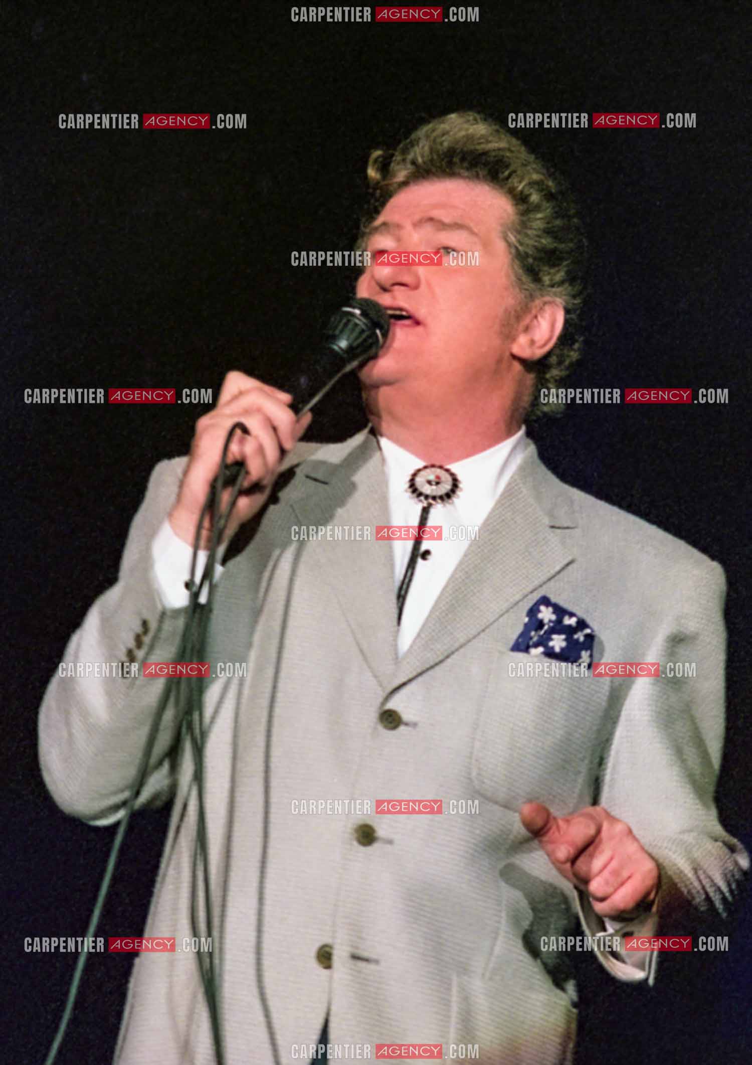 Le chanteur Eddy Mitchell en concert au Zénith de Paris du 08 au 12 février 1994.