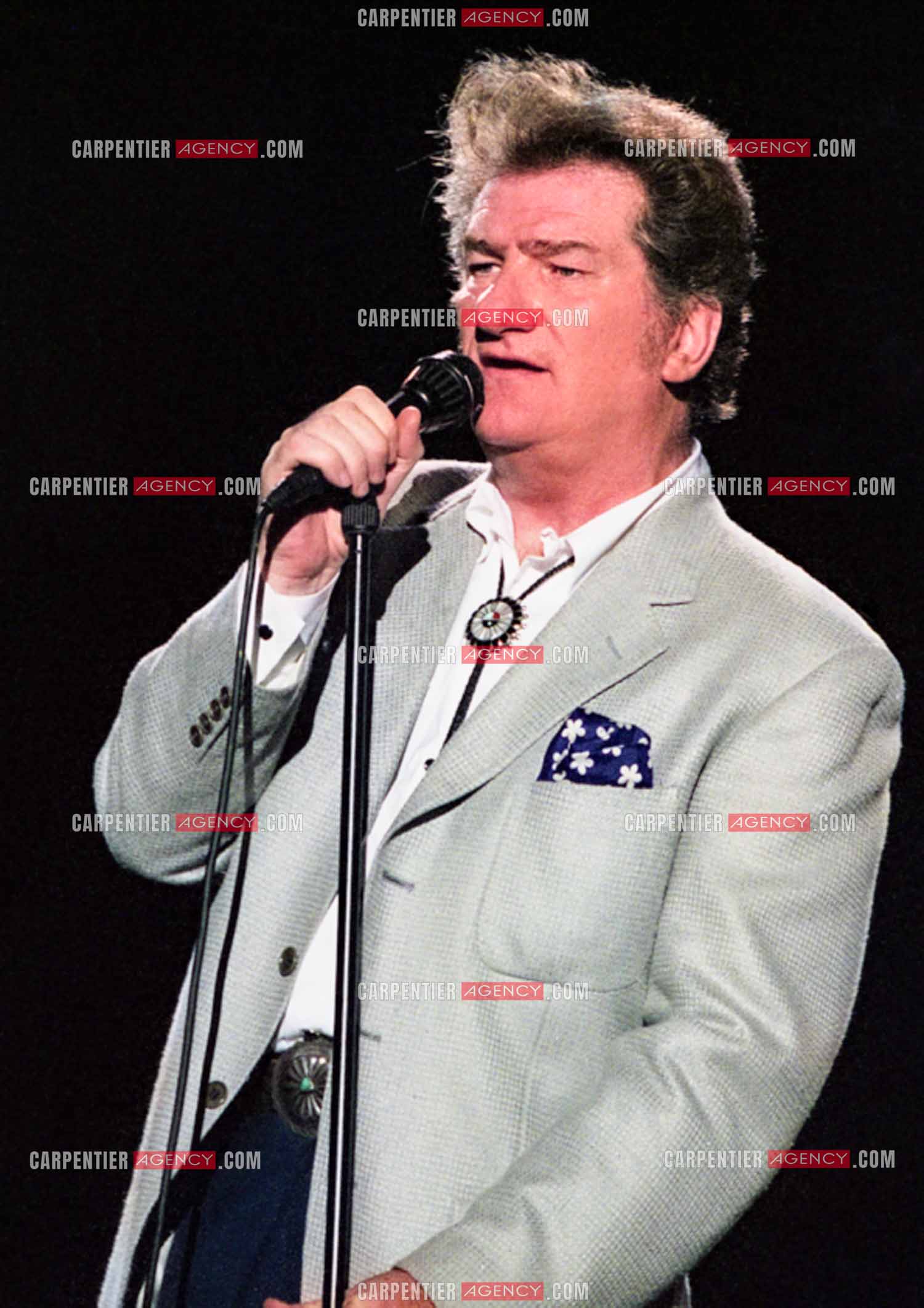 Le chanteur Eddy Mitchell en concert au Zénith de Paris du 08 au 12 février 1994.