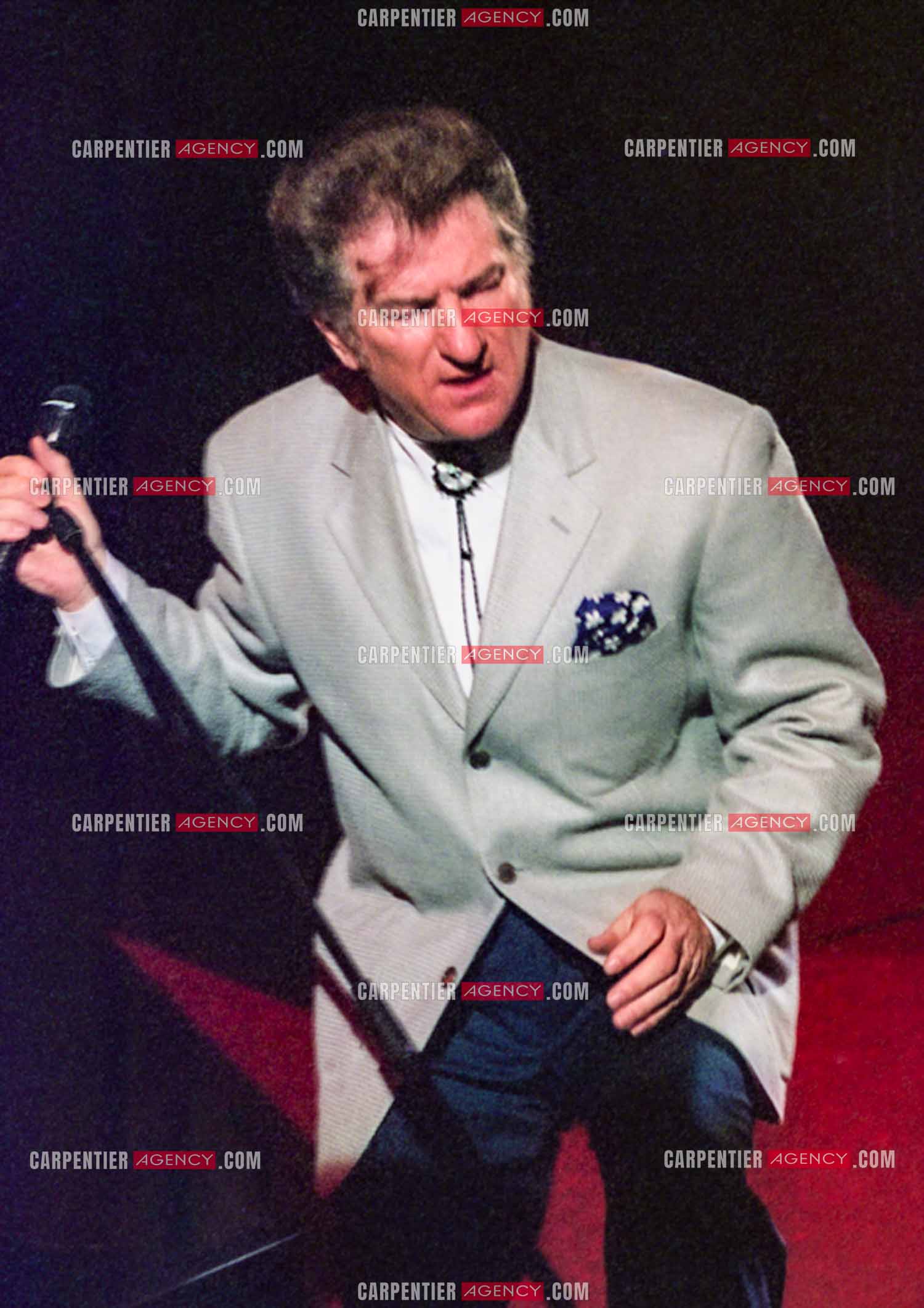 Le chanteur Eddy Mitchell en concert au Zénith de Paris du 08 au 12 février 1994.