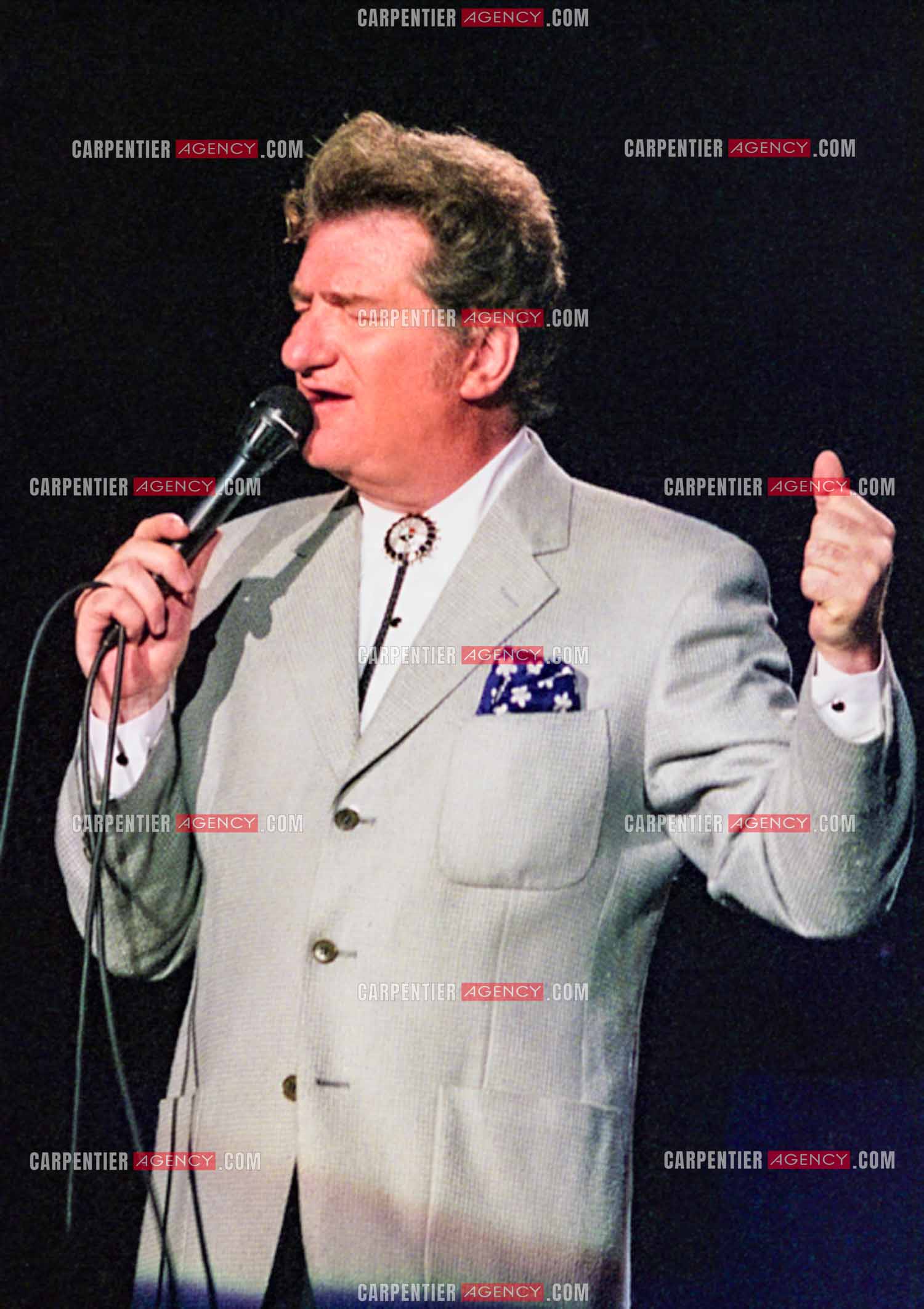 Le chanteur Eddy Mitchell en concert au Zénith de Paris du 08 au 12 février 1994.