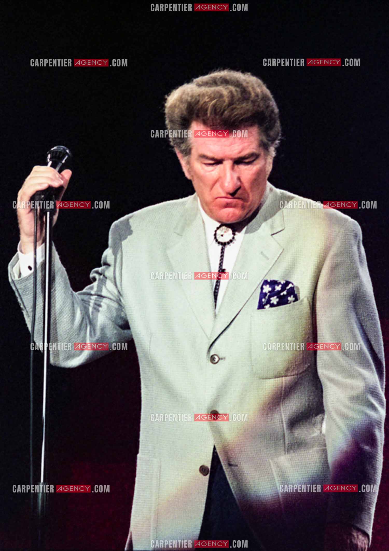 Le chanteur Eddy Mitchell en concert au Zénith de Paris du 08 au 12 février 1994.