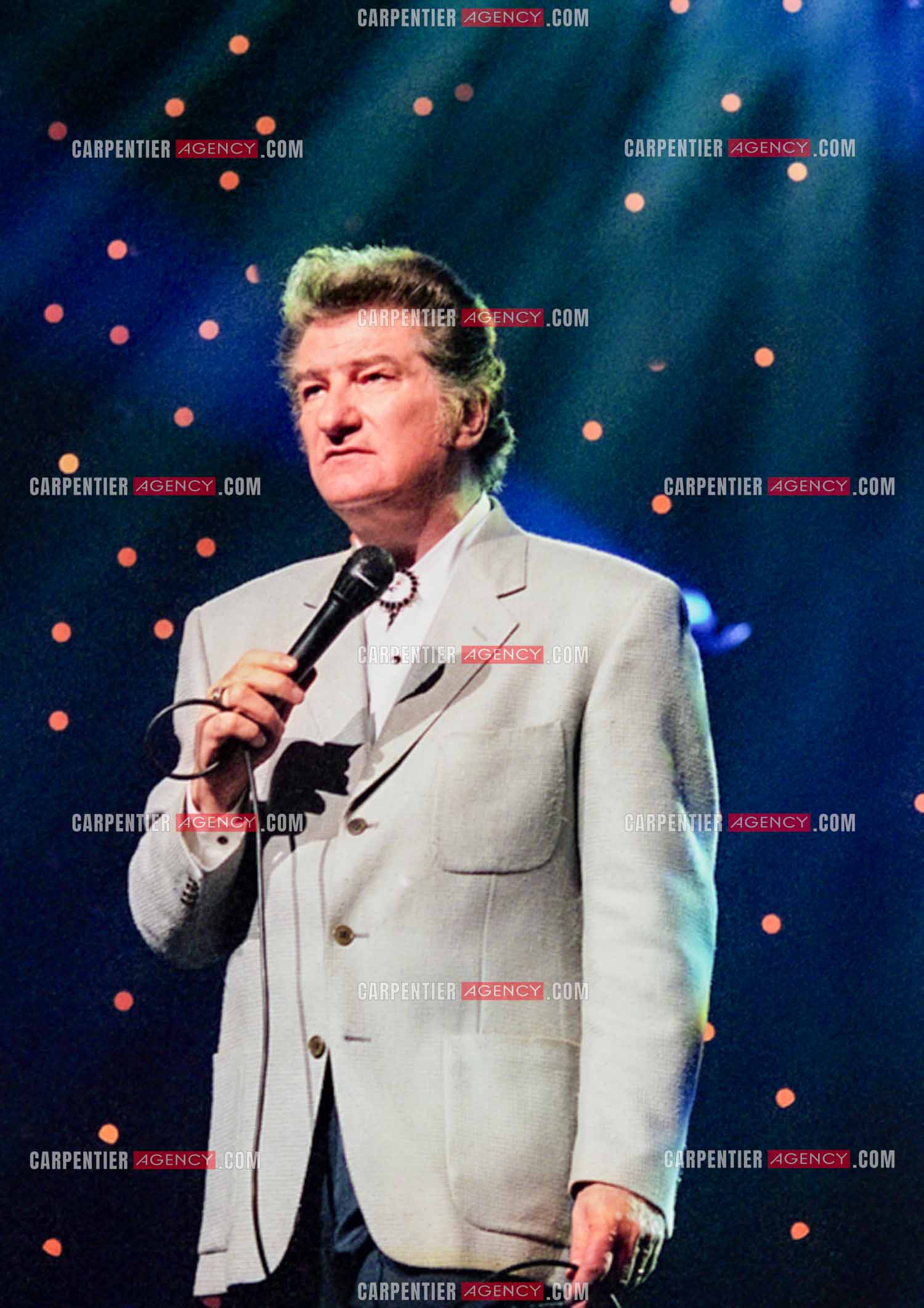 Le chanteur Eddy Mitchell en concert au Zénith de Paris du 08 au 12 février 1994.