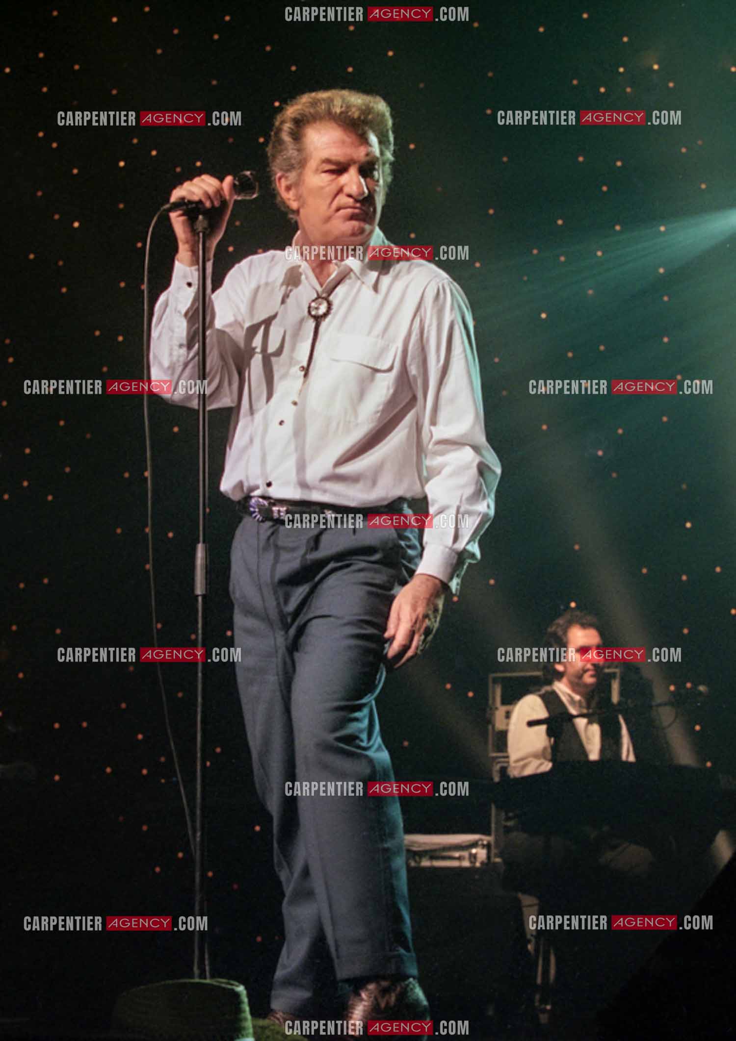 Le chanteur Eddy Mitchell en concert au Zénith de Paris du 08 au 12 février 1994.
