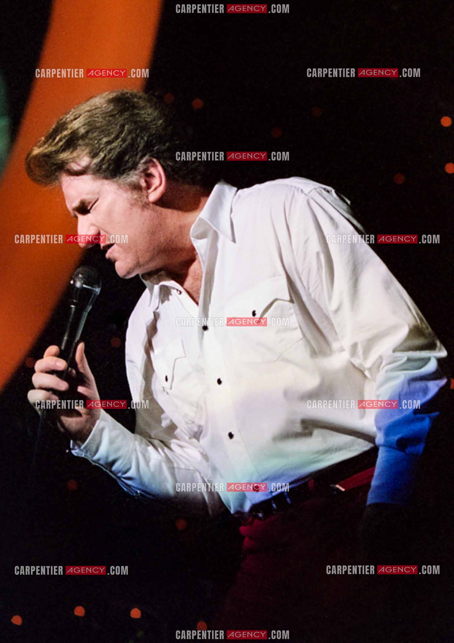Le chanteur Eddy Mitchell en concert au POPB de Paris Bercy. Le big band d'Eddy Mitchell. Mr Eddy 1997