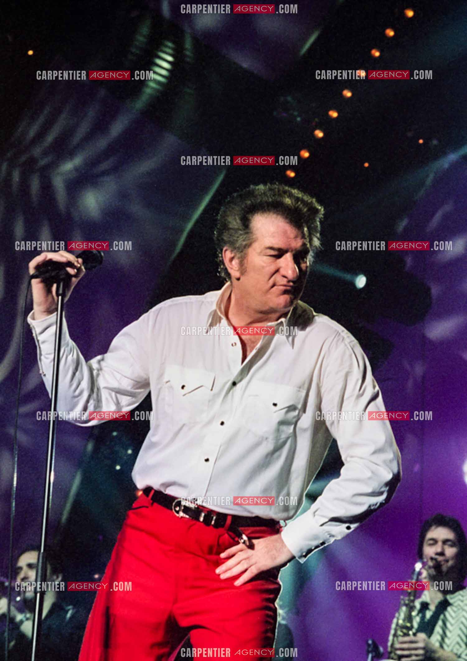 Le chanteur Eddy Mitchell en concert au POPB de Paris Bercy. Le big band d'Eddy Mitchell. Mr Eddy 1997