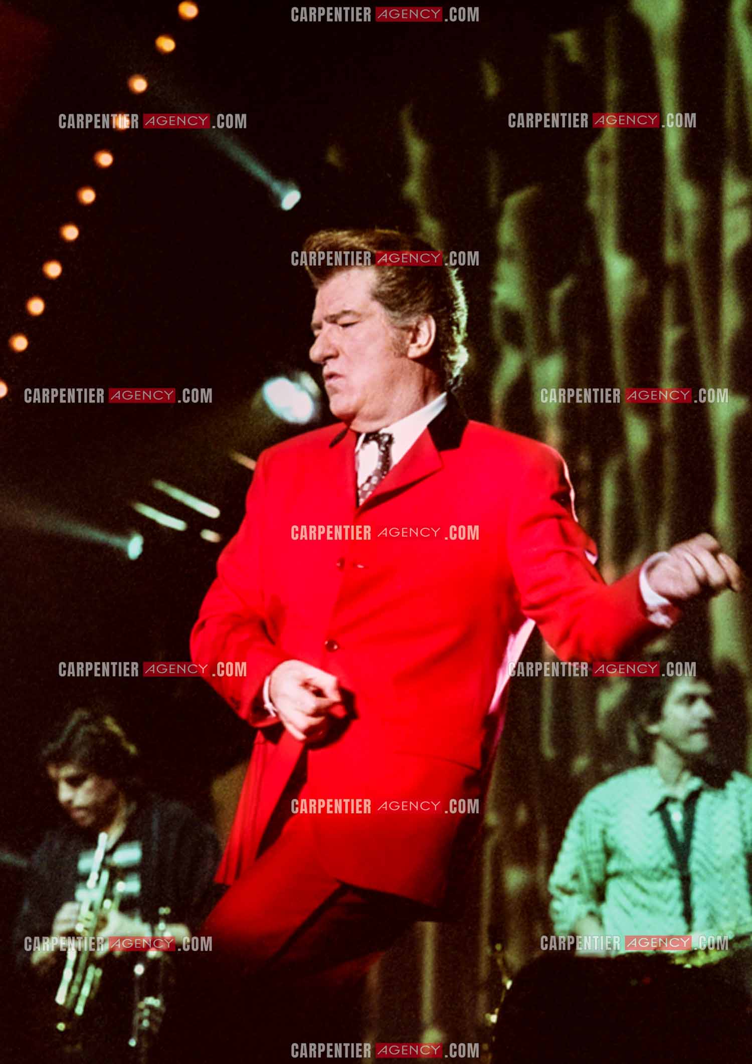 Le chanteur Eddy Mitchell en concert au POPB de Paris Bercy. Le big band d'Eddy Mitchell. Mr Eddy 1997