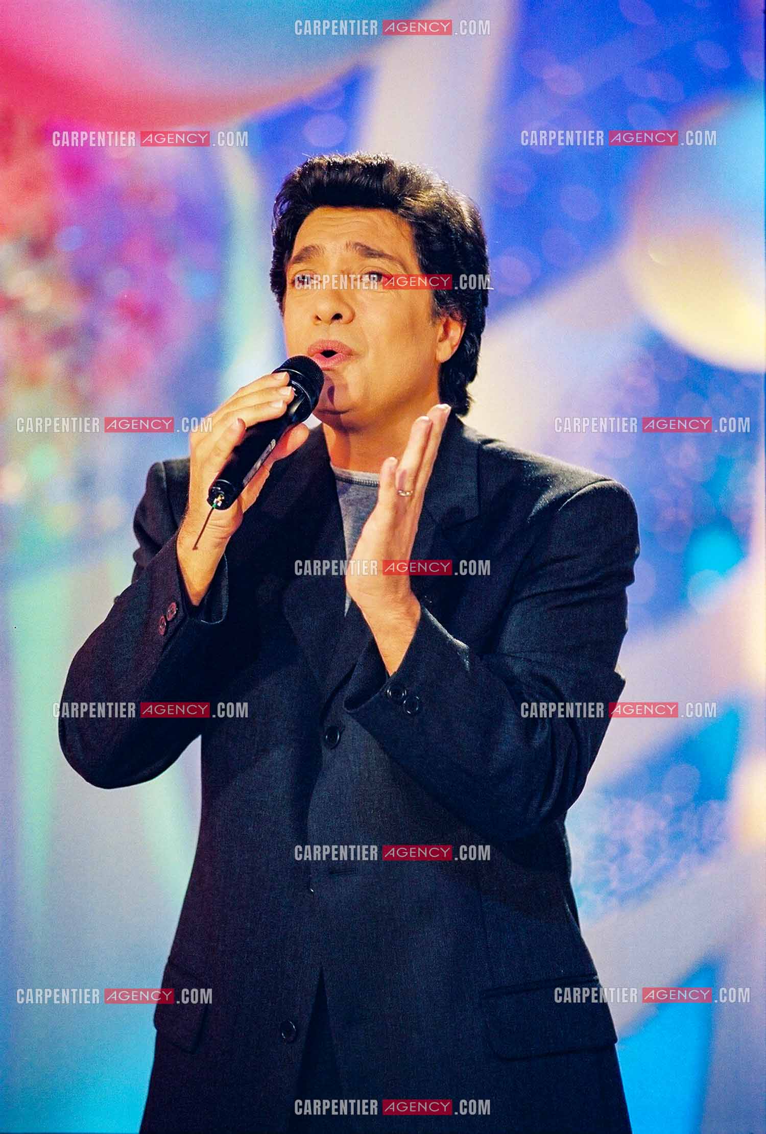 Le chanteur Frédéric François invité de l'émission “La Chance Aux Chansons“ pour la promotion de son nouvel album “Les Plus Grandes Mélodies Italiennes“.  ( Exclusif )